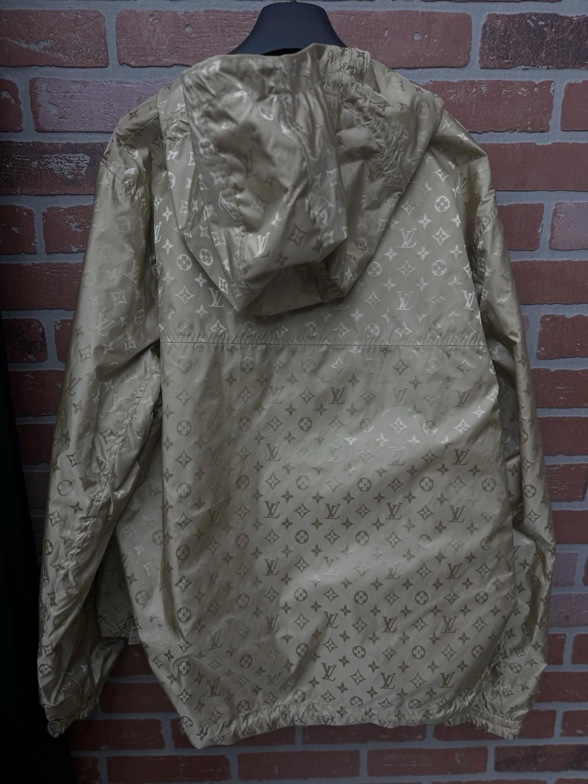 Louis Vuitton Louis Vuitton Gold Monogram Reversible Windbreaker $3000 NEW Size US L / EU 52-54 / 3 - 8 Thumbnail