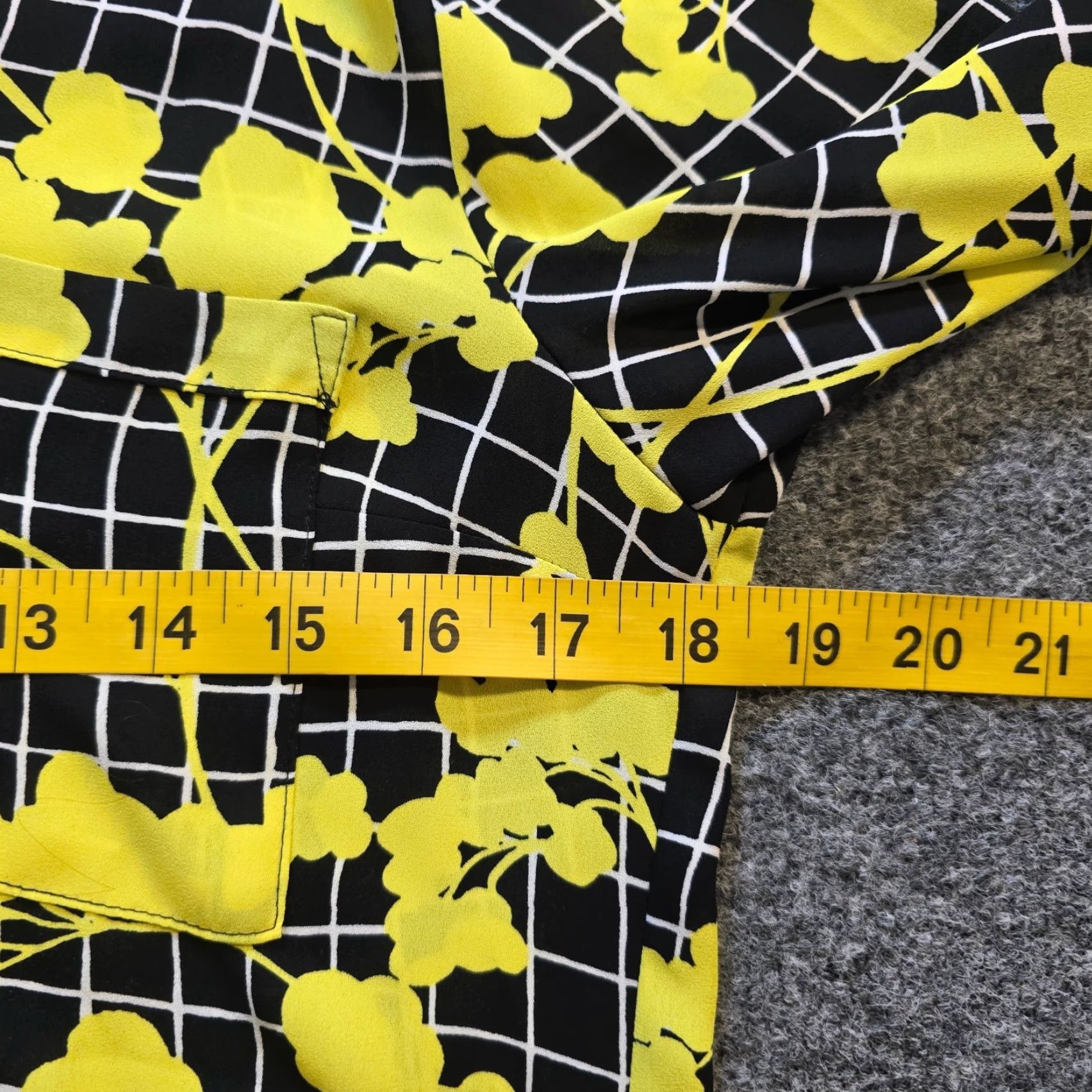 Express Express Blouse Women Small Black Yellow Floral Portofino Sheer Long Sleeve Career Shirt Size S / US 4 / IT 40 - 5 Thumbnail