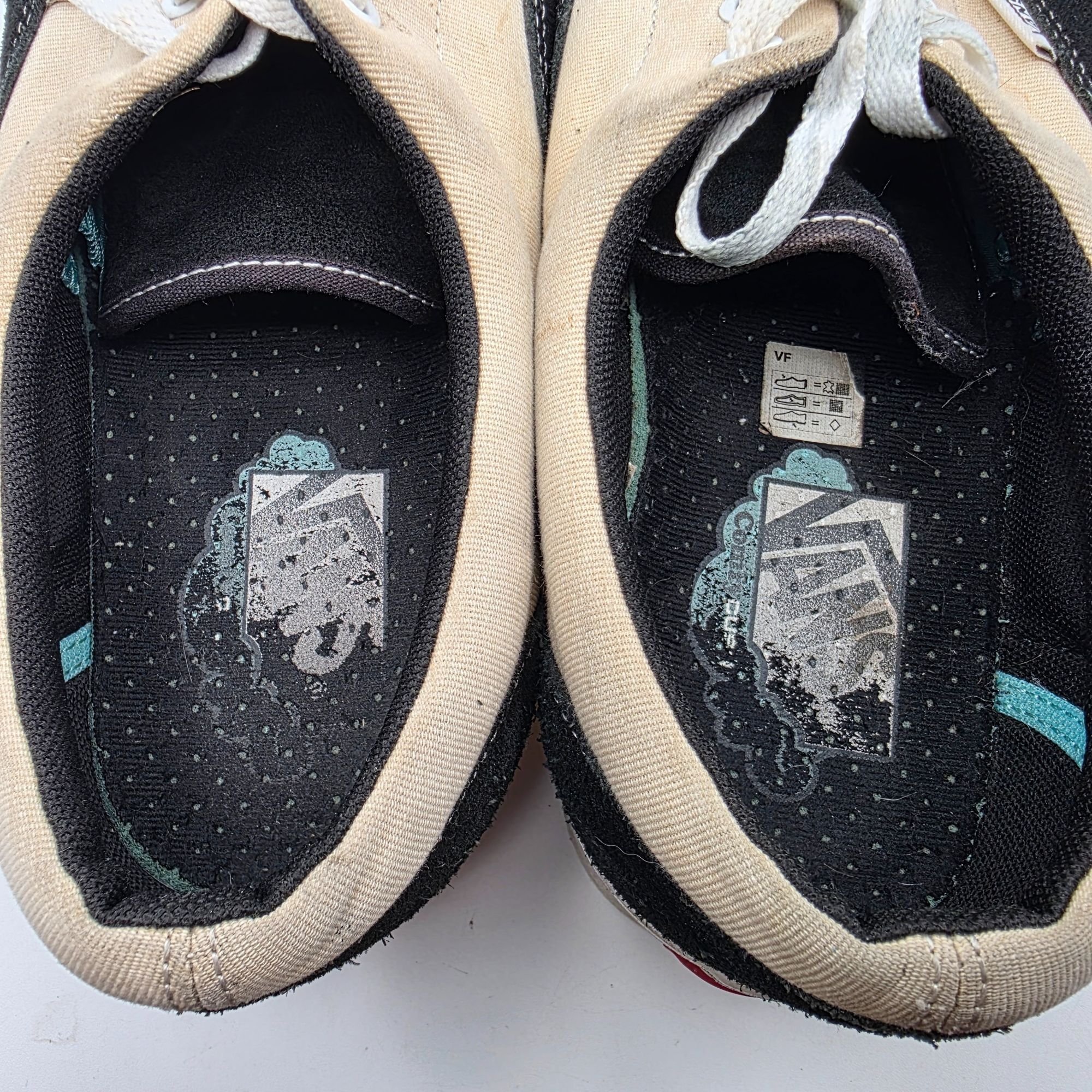 Vans Vans Era Comfycush Mens Size 11 Black Marshmallow Sneakers S Size US 11 / EU 44 - 9 Thumbnail