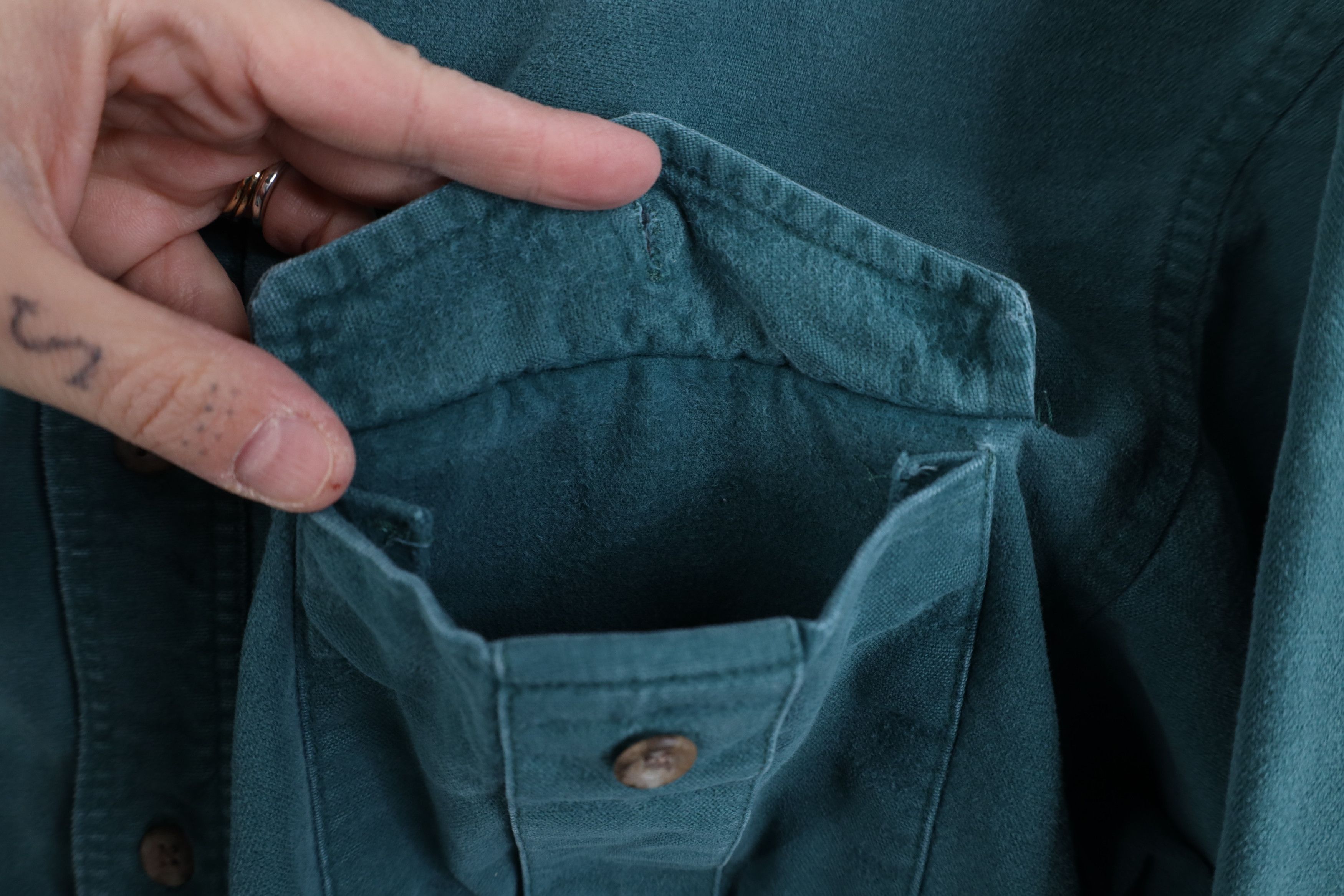 Eddie Bauer Vintage 90s Eddie Bauer Chamois Cloth Button Shirt Green USA Size US L / EU 52-54 / 3 - 9 Thumbnail