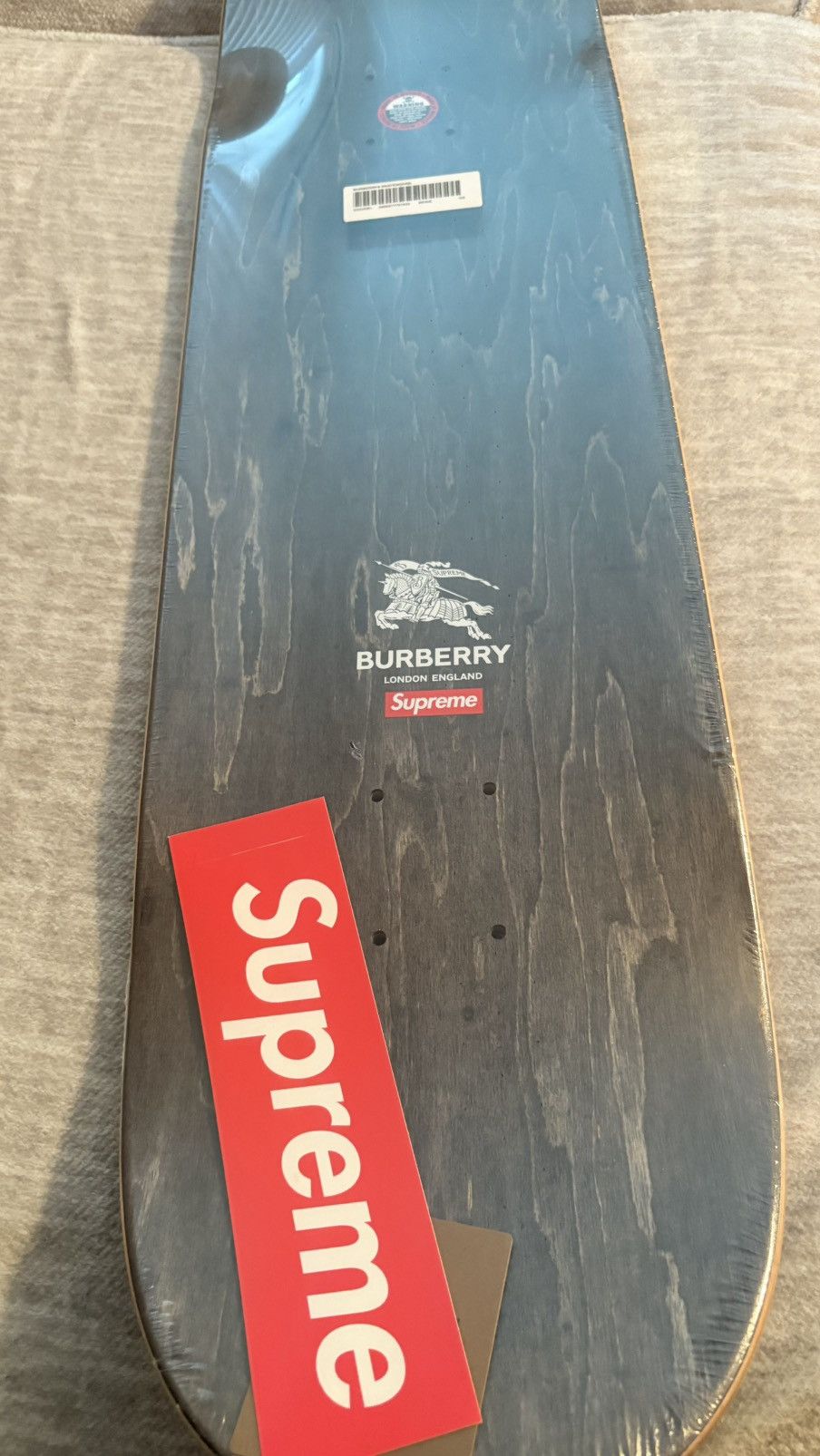 Supreme Supreme X Burberry Size ONE SIZE - 3 Thumbnail