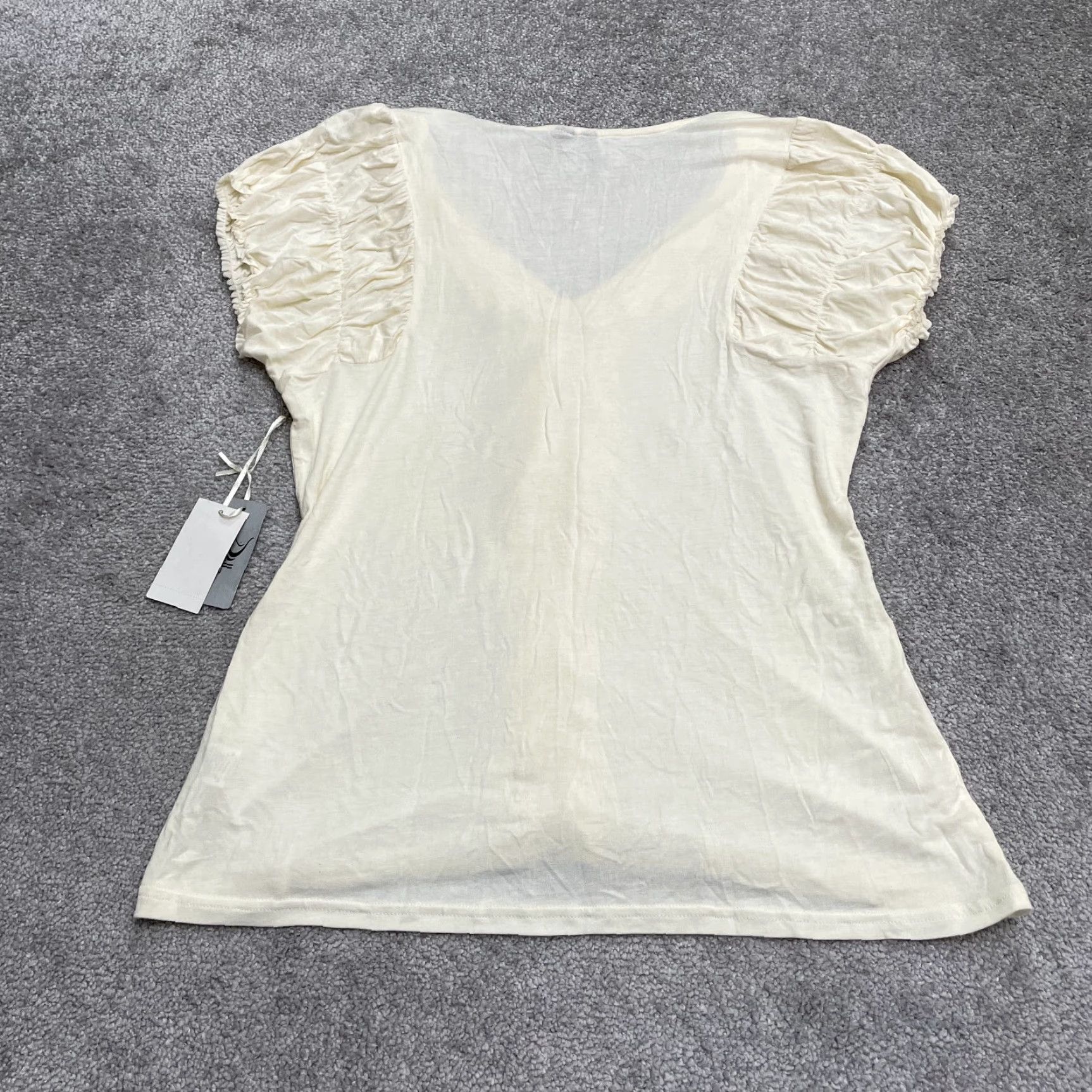 Vintage Dollz Blouse Shirt Womens XL Ivory V-Neck Short Sleeve Casual Stretch NWT Ruffle Knit Lightweight Easy Care Solid Designer 90s? Size XL / US 12-14 / IT 48-50 - 2 Thumbnail