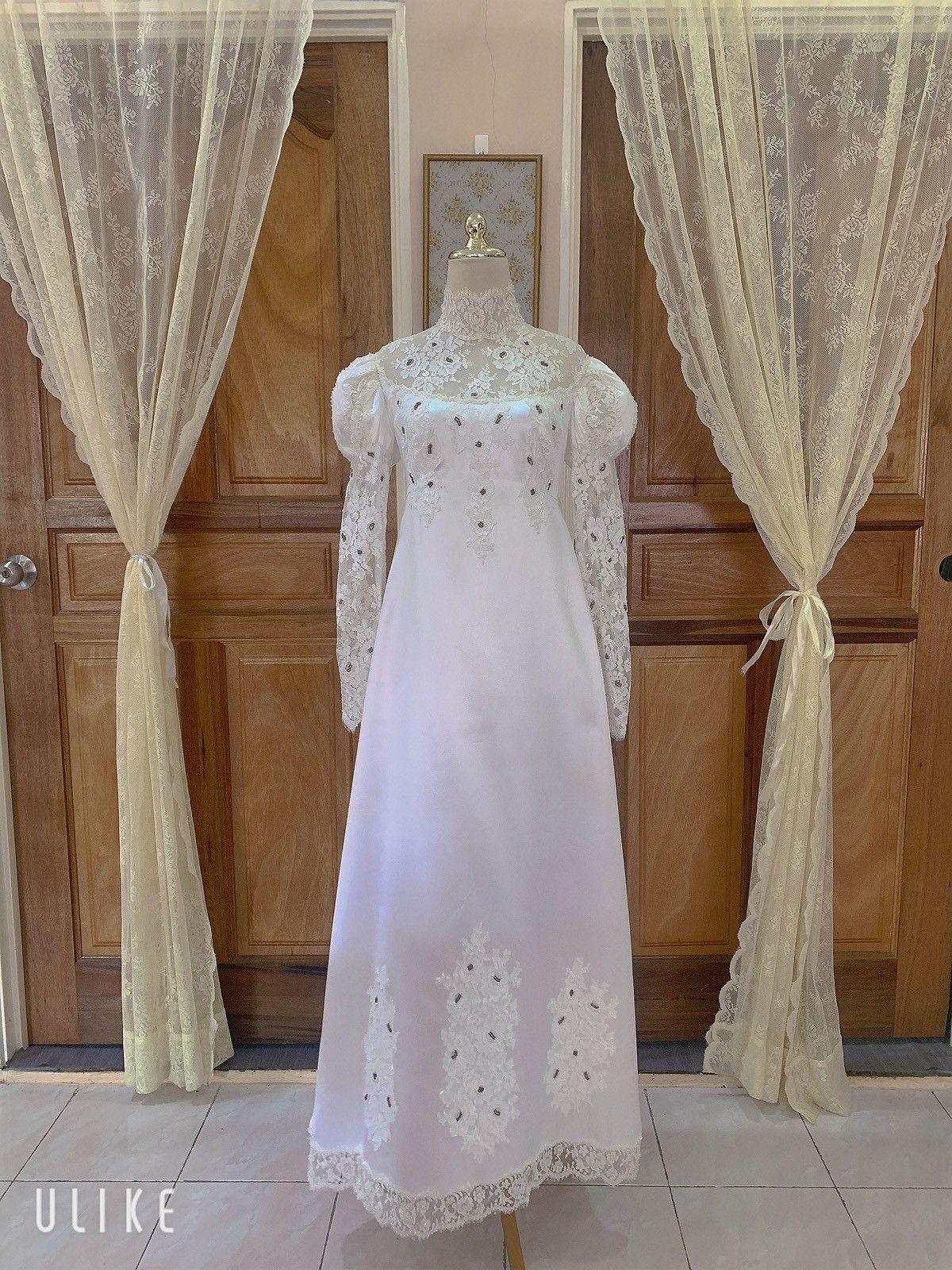 Vintage Vintage wedding gown Size S / US 4 / IT 40 - 1 Thumbnail