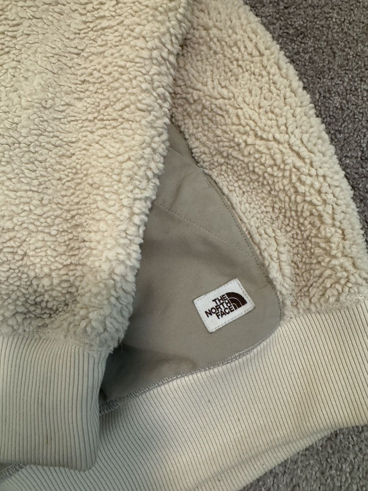 The North Face FLUFFY TNF SHERPA HOODIE Size US L / EU 52-54 / 3 - 2 Thumbnail