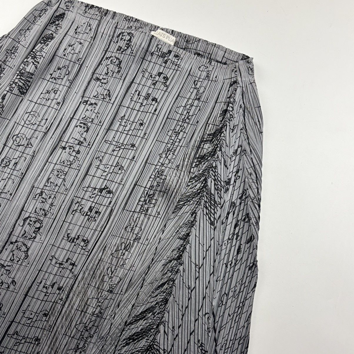 Pleats Please Issey Miyake Issey Miyake Pleats Please Animal Print Skirt Size 24" / US 00 / IT 34 - 3 Thumbnail