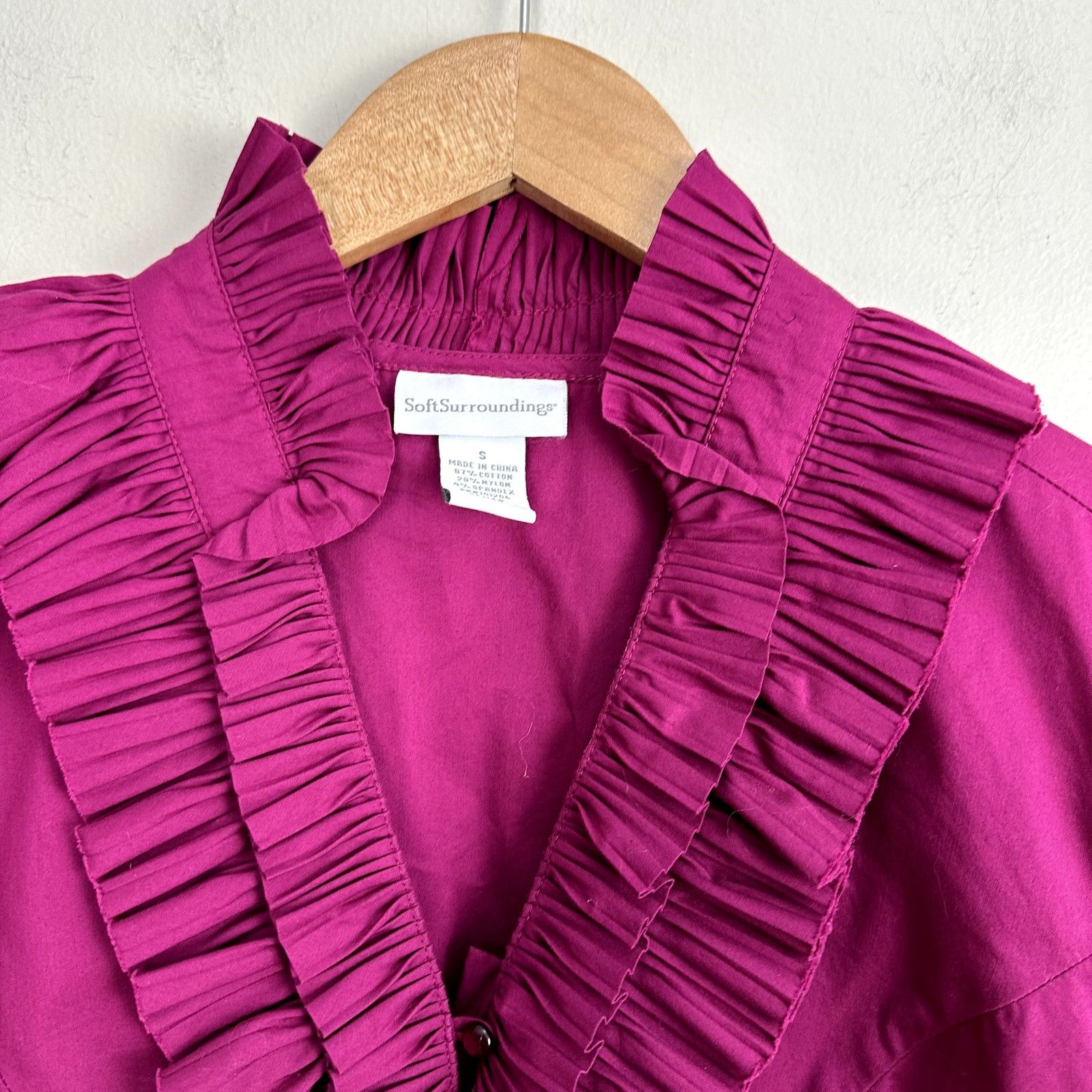 Other Magenta Pink Ruffle Tuxedo Blouse Top Button Down S Small Size S / US 4 / IT 40 - 3 Thumbnail