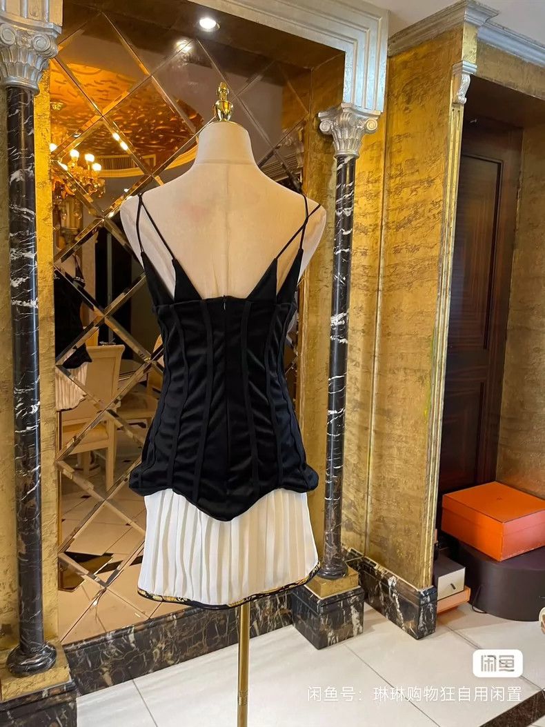 Versace Versace Herringbone court plastic slip dress Size M / US 6-8 / IT 42-44 - 5 Thumbnail