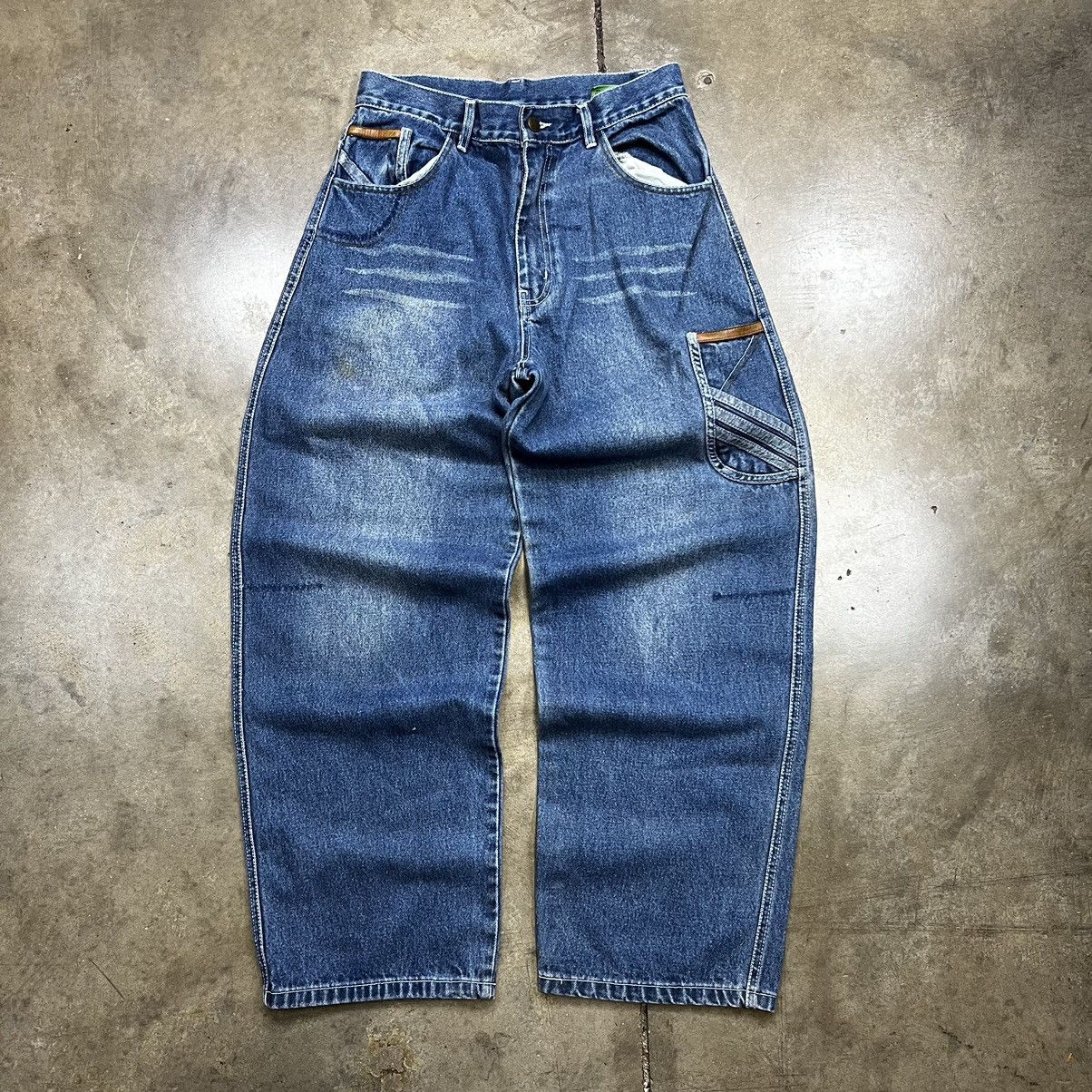 Vintage Vintage Akademiks Baggy Denim Jeans Wide Leg Big Pocket Y2k Size US 32 / EU 48 - 1 Thumbnail