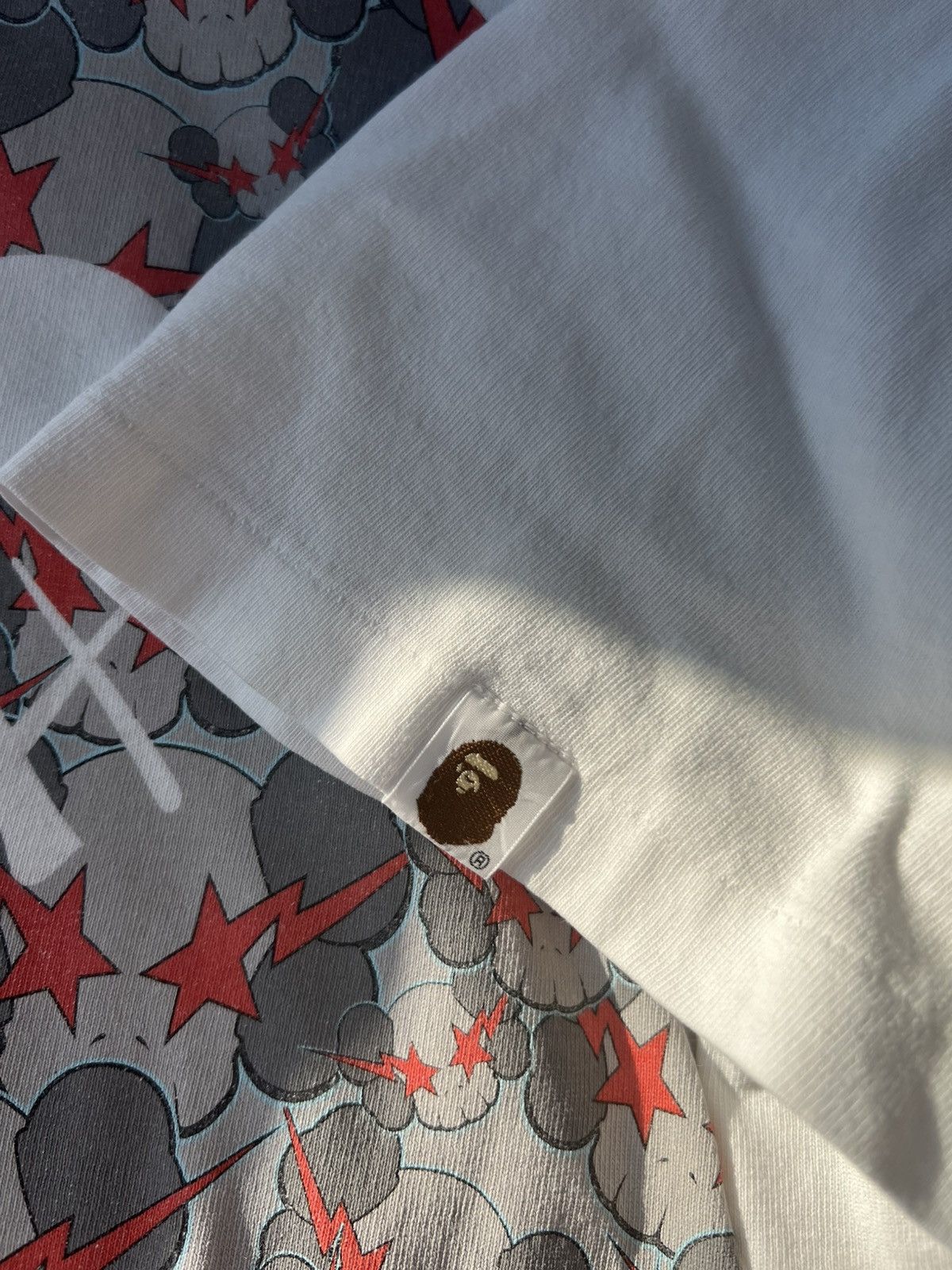 Bape × Kaws ape × Kaws SS2005 Bape Kaws Thunder Camo / Skullsta Camo Tee Size US XL / EU 56 / 4 - 3 Thumbnail
