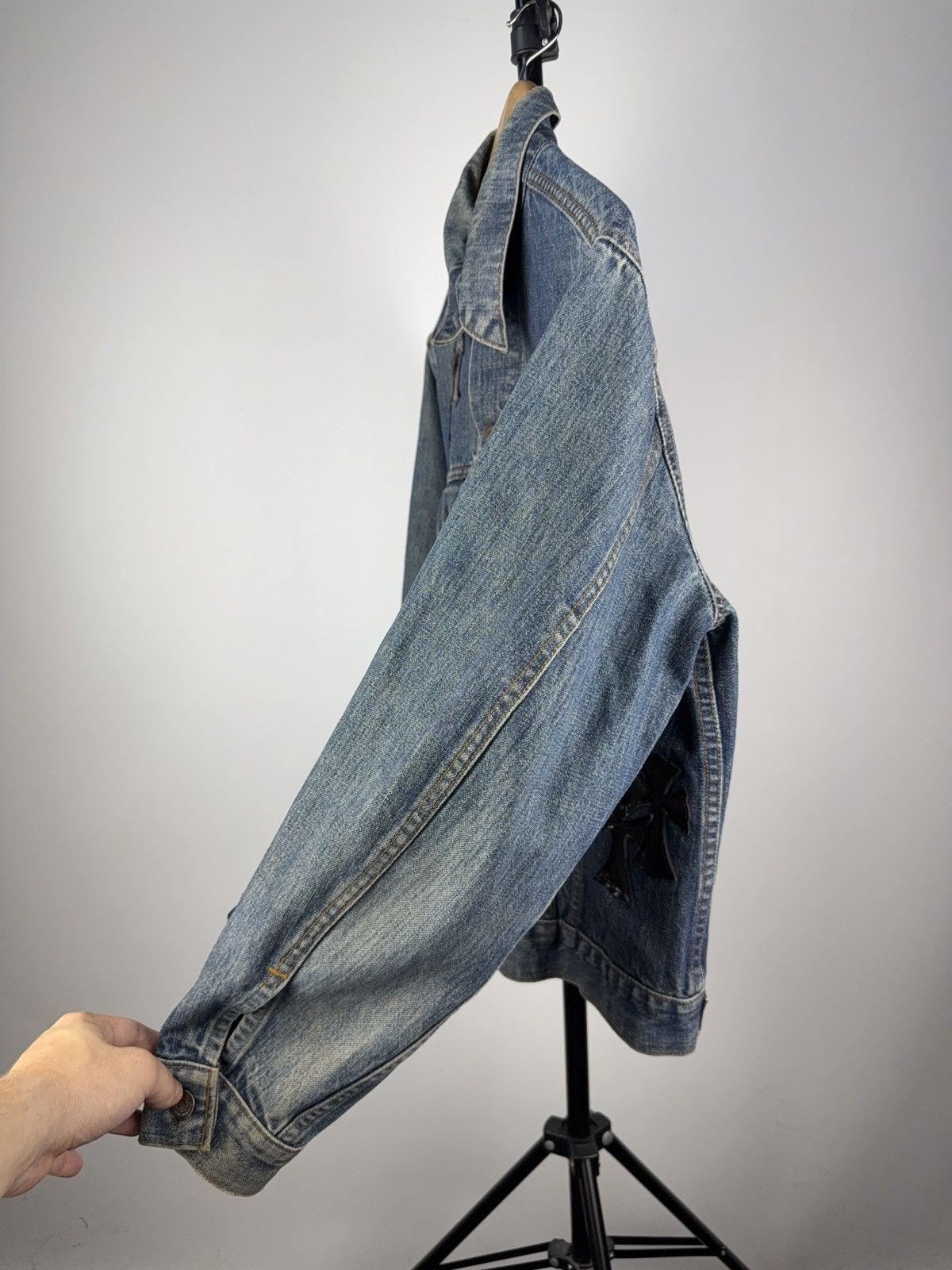 Levi's Vintage Clothing Vintage 90s Levi’s Chrome Hearts❗️Style Cross Denim Jacket Size US XS / EU 42 / 0 - 8 Thumbnail