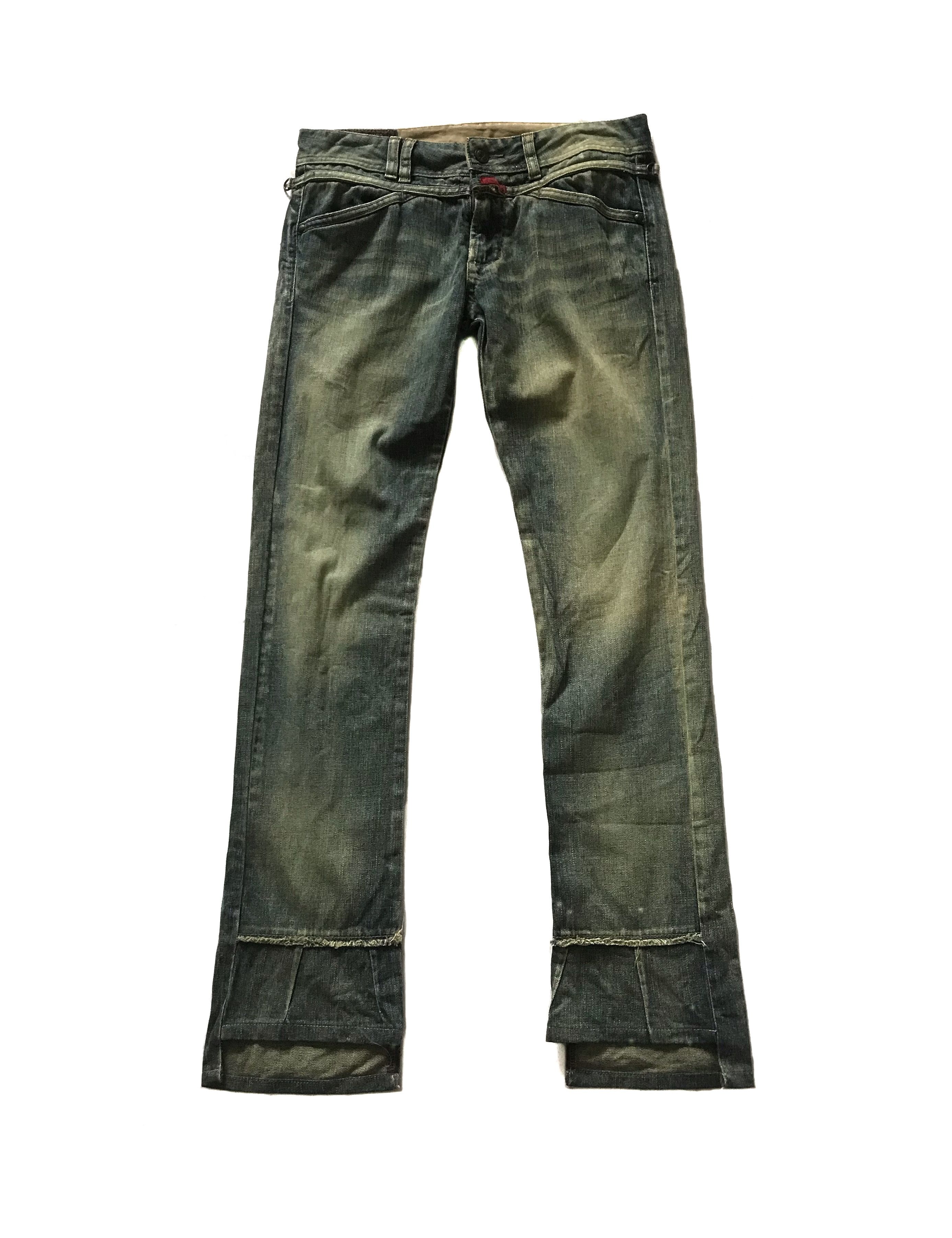 VINTAGE MFG DISTRESSED JEANS LOW RISE FLARED