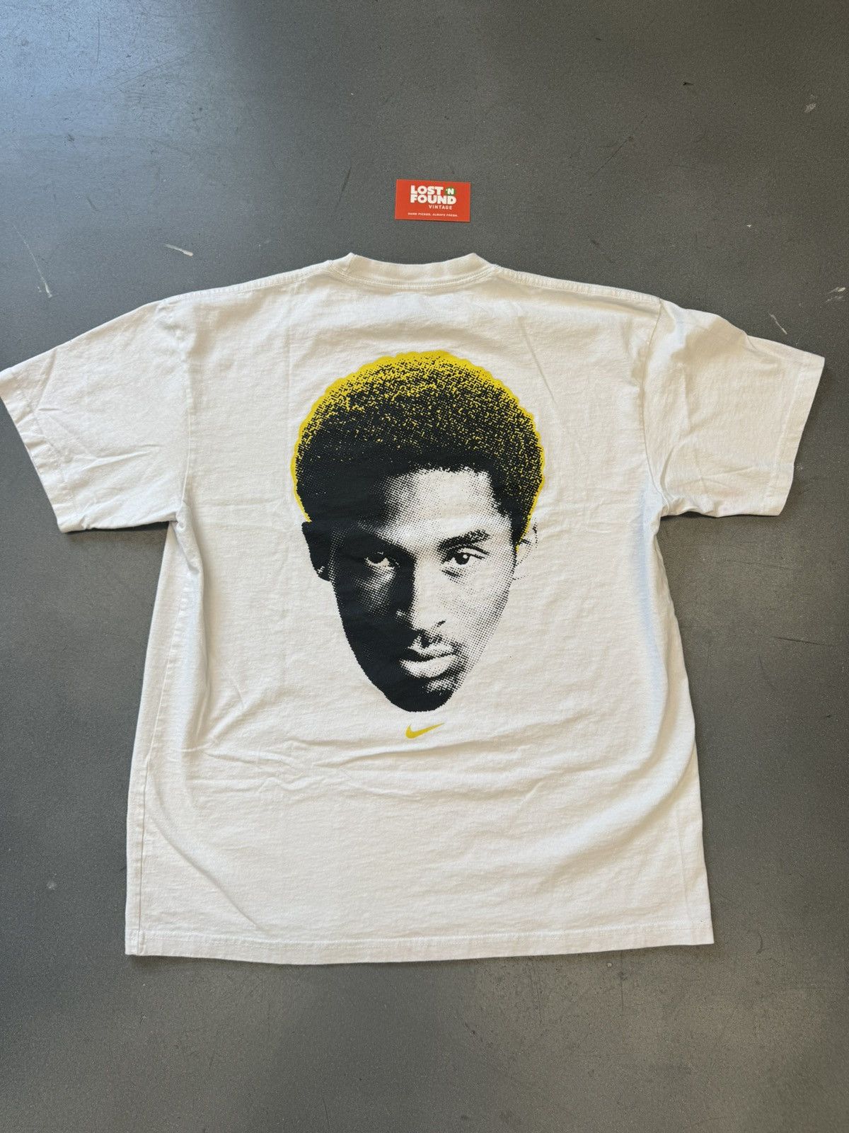 Kobe Bryant Center Swoosh good Nike Big Face Bootleg T shirt