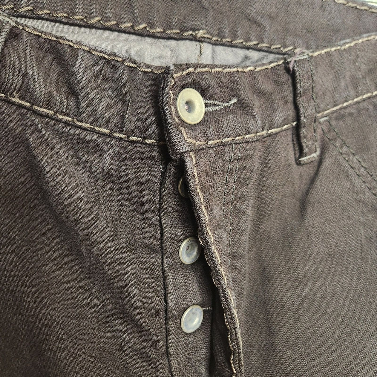 Attachment ATTACHMENT Black Wash Spiral Cut Curved Button Fly Jeans 31 Size US 31 - 3 Thumbnail