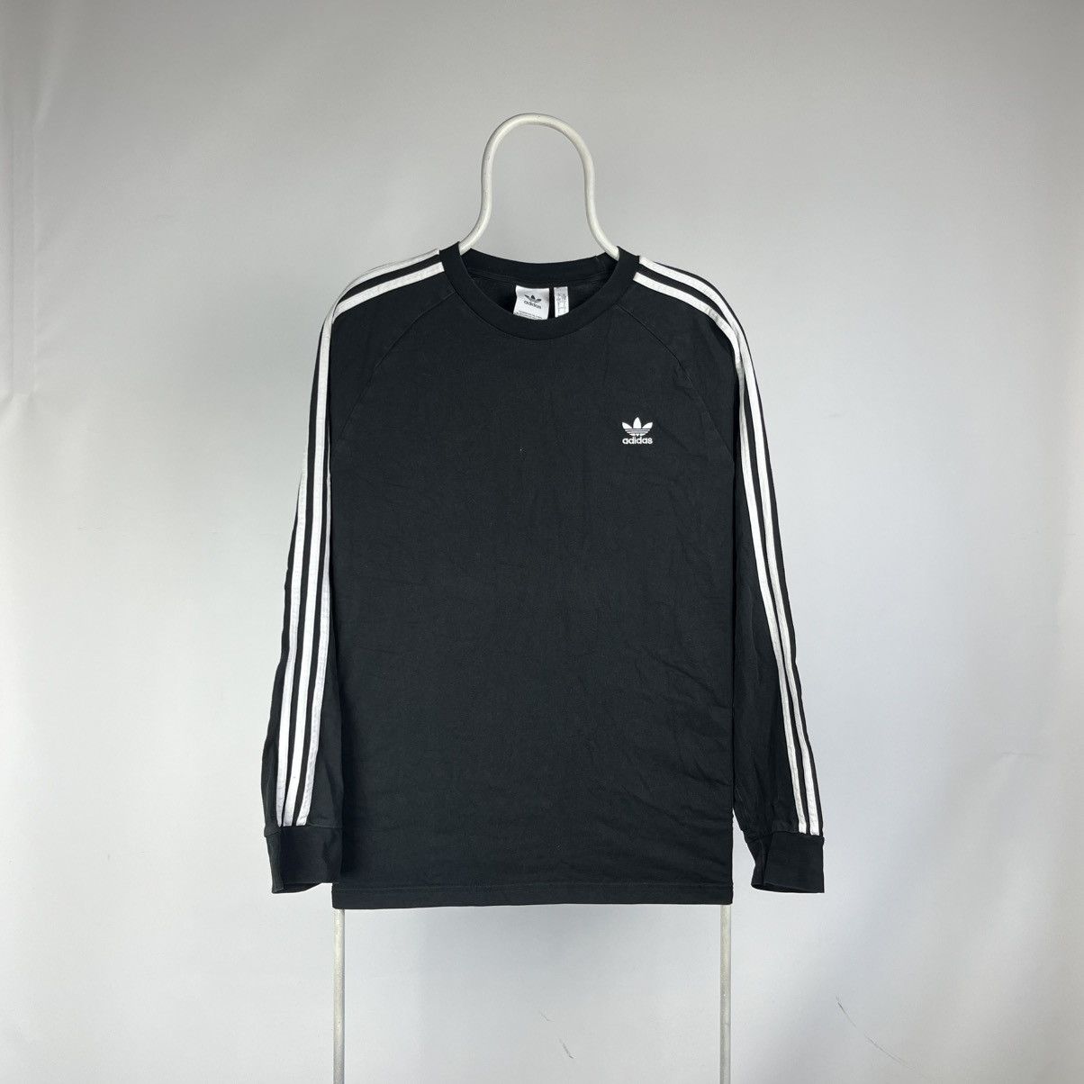 Adidas Adidas long sleeve cotton logo sleeves size Large Size US L / EU 52-54 / 3 - 1 Thumbnail