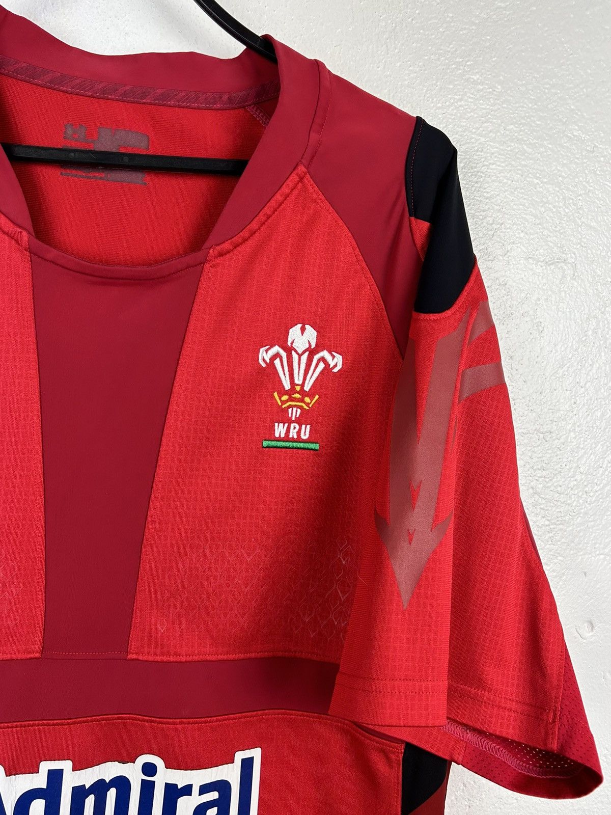 Under Armour Vintage Under Armour Wales 2014/15 Home Rugby Jersey Size US L / EU 52-54 / 3 - 2 Thumbnail