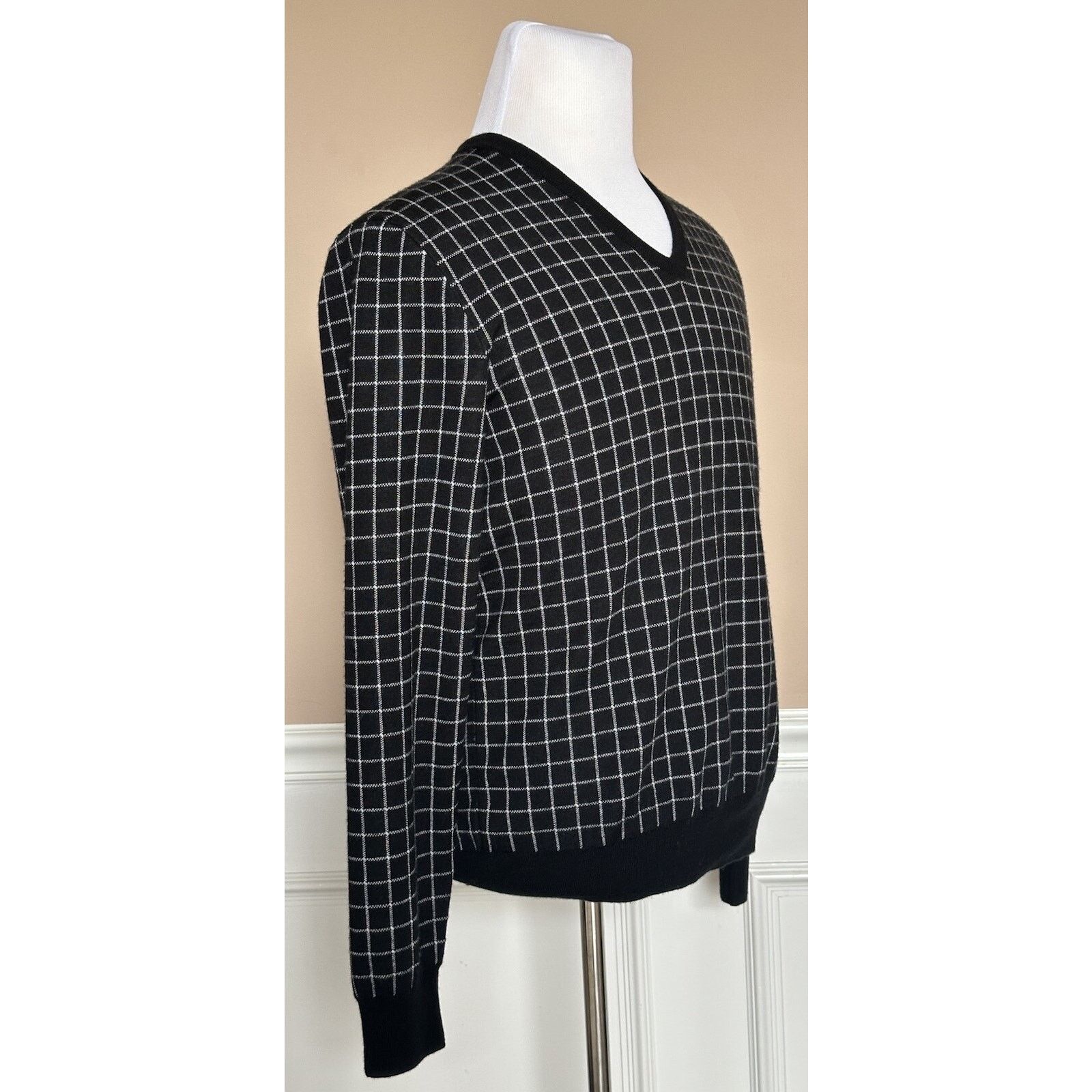 Ralph Lauren Purple Label Ralph Lauren Purple Label V-Neck Cashmere Black Sweater M Size US M / EU 48-50 / 2 - 2 Thumbnail
