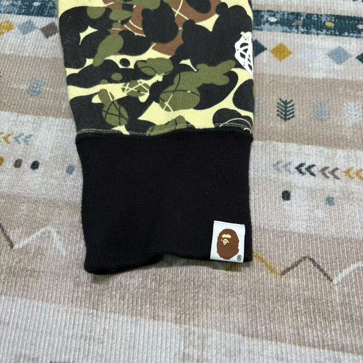 Bape CAMO SHARK FULL ZIP HOODIE Size US L / EU 52-54 / 3 - 4 Thumbnail