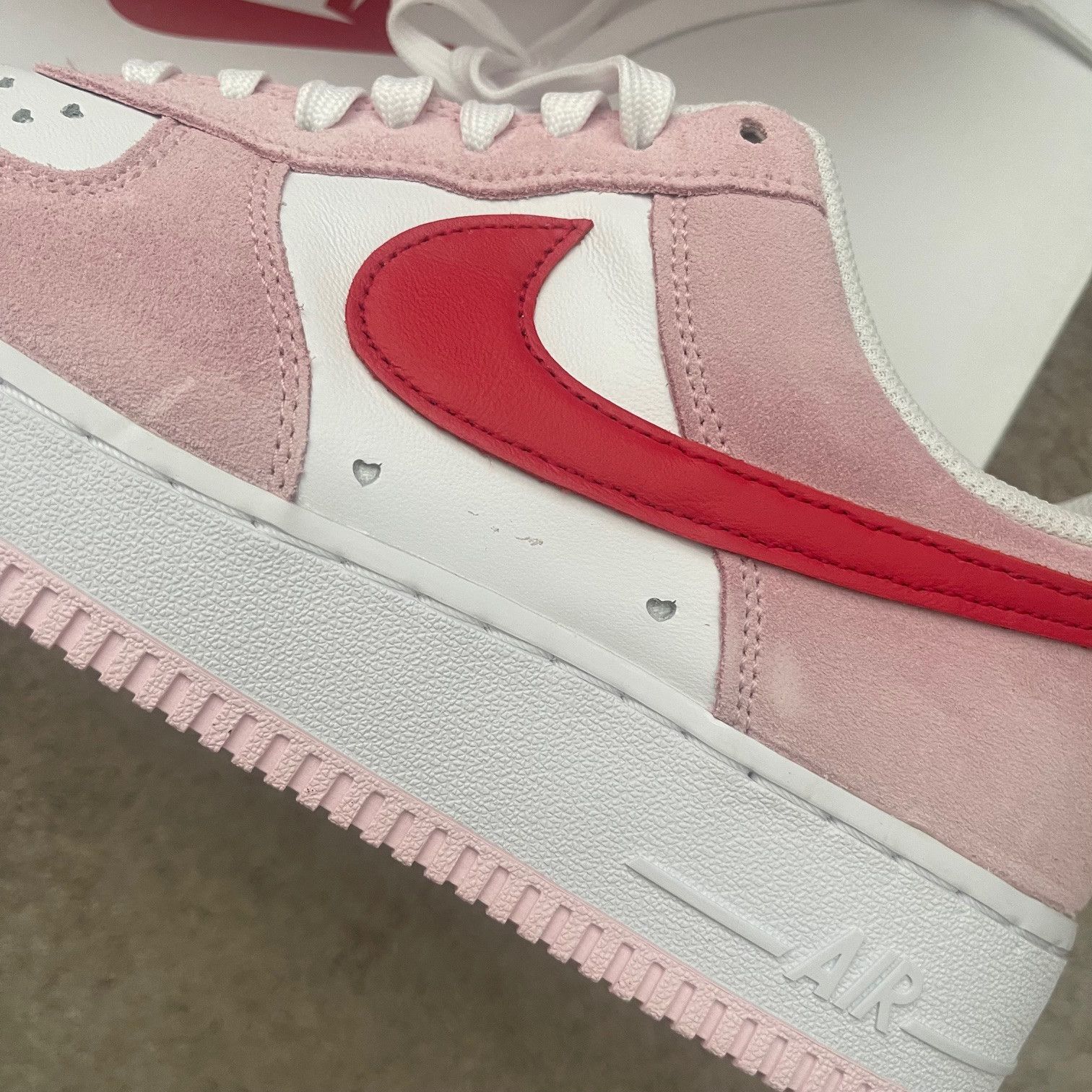 Nike Nike Air Force 1 07 Valentine’s Day NEW Size US 9 / EU 42 - 3 Thumbnail