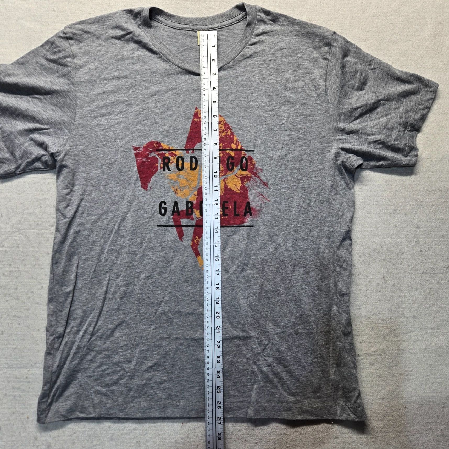 Vintage RODRIGO Y GABRIELA Concert Shirt 9 Dead Alive Tour US Gray 2XL Adult Unisex T-Shirt Band Graphic Tee Size US XXL / EU 58 / 5 - 6 Thumbnail