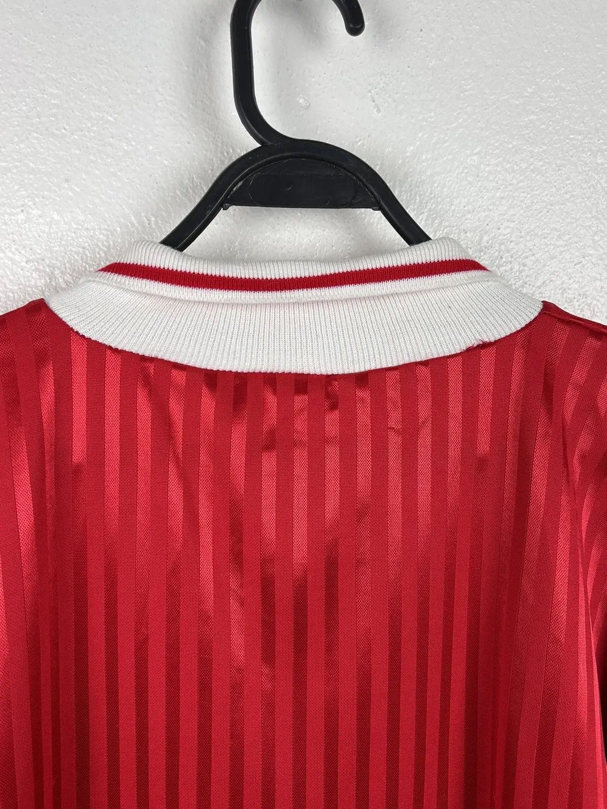 Vintage 90s Vintage Liverpool The Reds Retro Fanwear Soccer Jersey Size US L / EU 52-54 / 3 - 5 Thumbnail