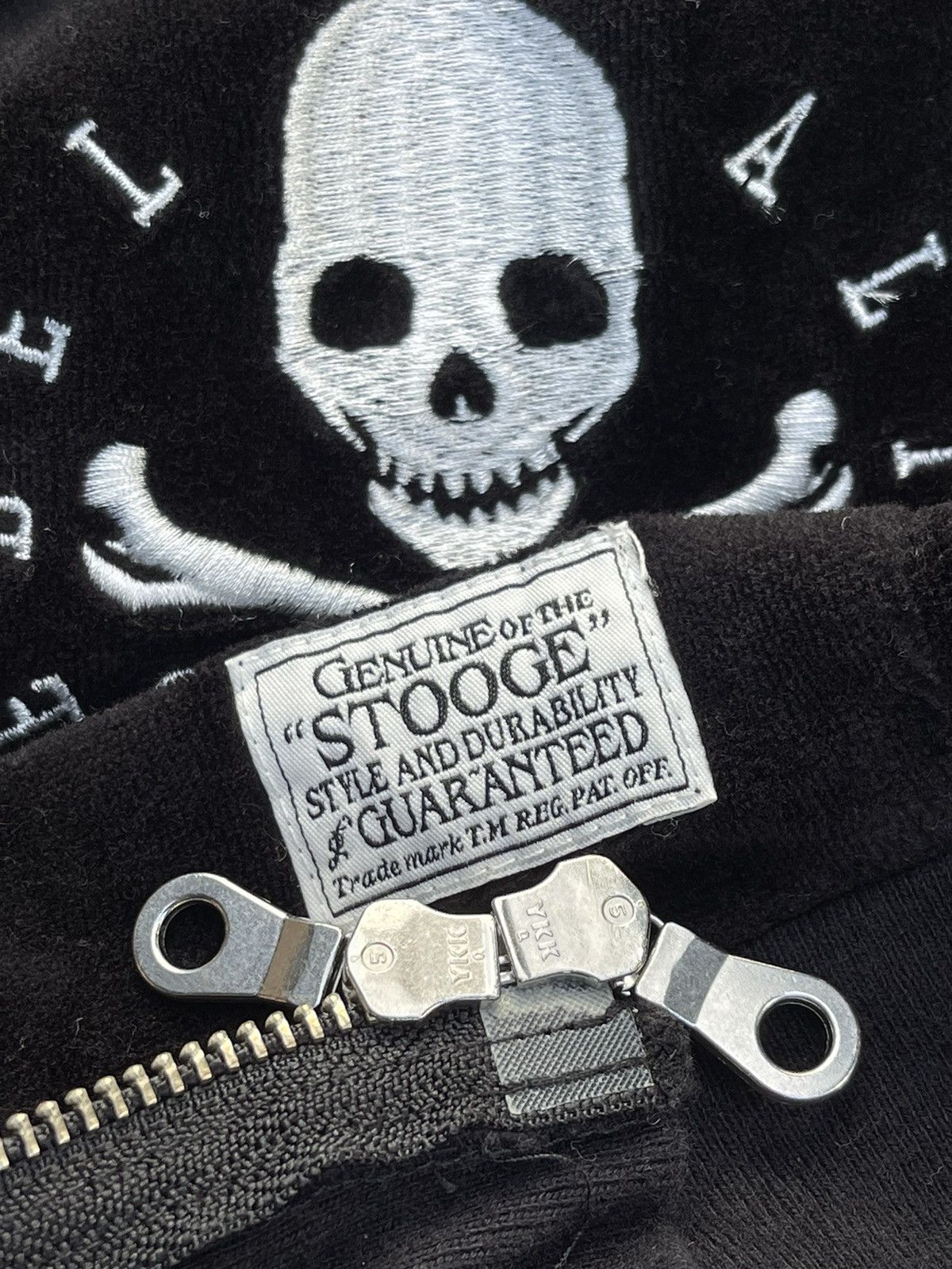 Affliction × Japanese Brand STOOGE CO MEN'S EMBROIDERED SKULL SWEATER HOODIE Size US M / EU 48-50 / 2 - 8 Thumbnail
