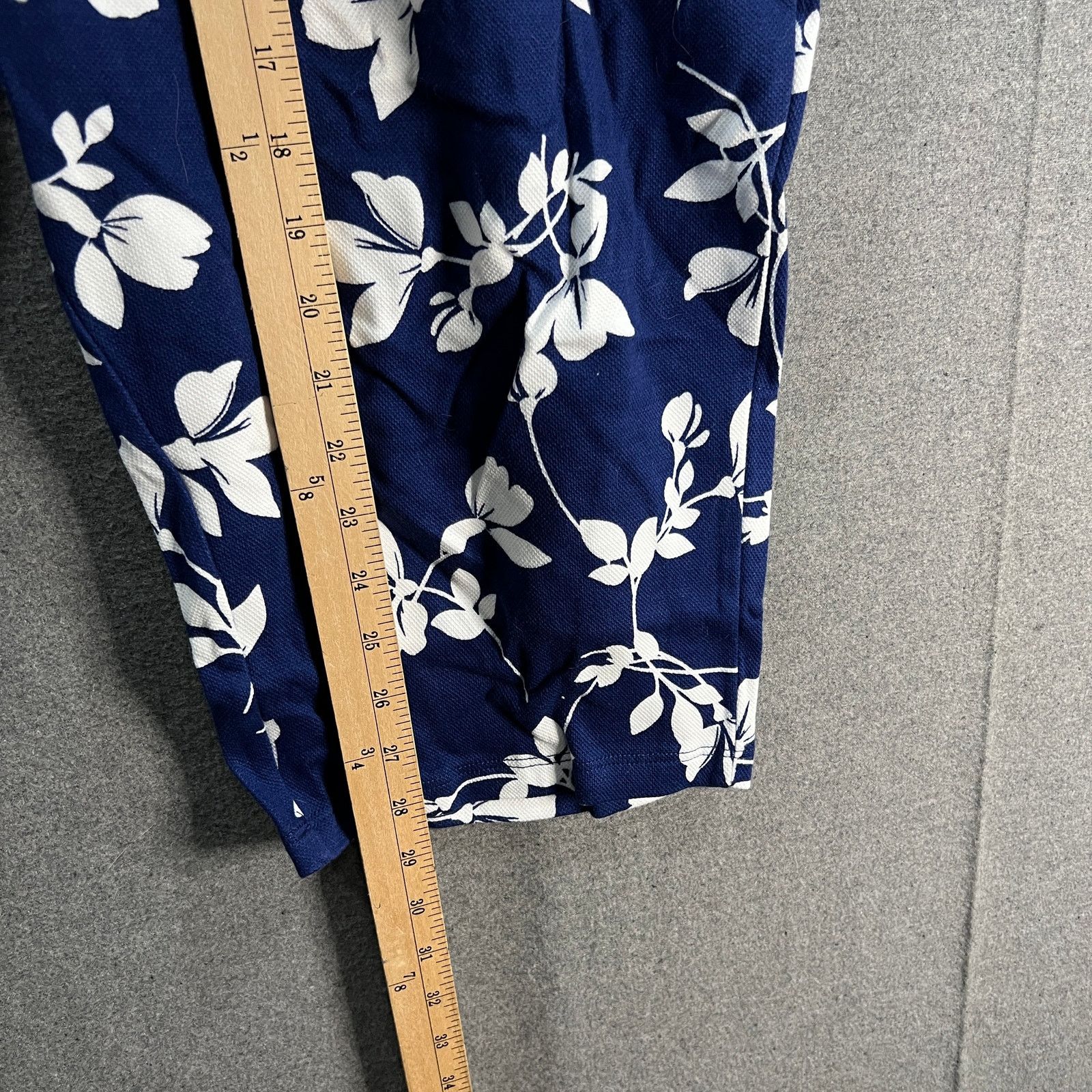 Other Belle by Kim Gravel Petite Perfect Pique Floral Pant Size 40" / US 18 - 5 Thumbnail