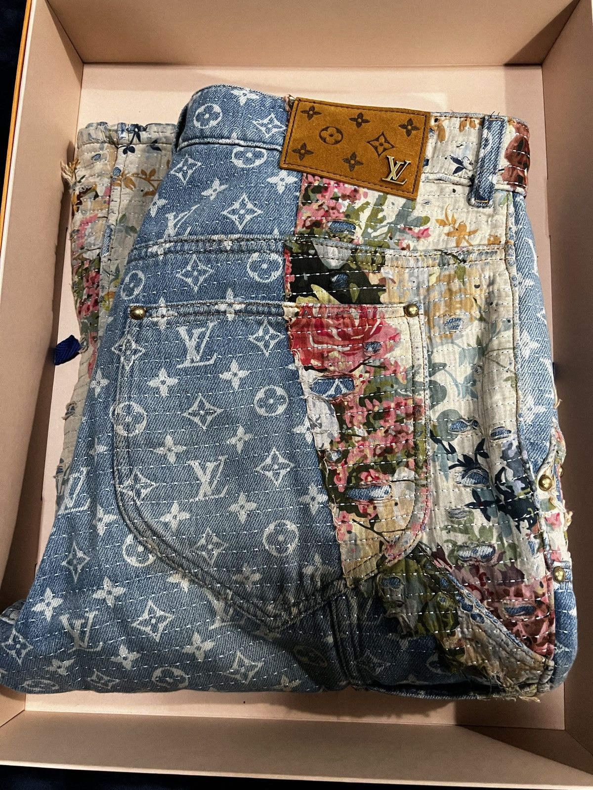 Louis Vuitton Louis Vuitton Destroyed Carpenter Jeans Virgil Abloh Logo LV Size US 32 / EU 48 - 2 Thumbnail
