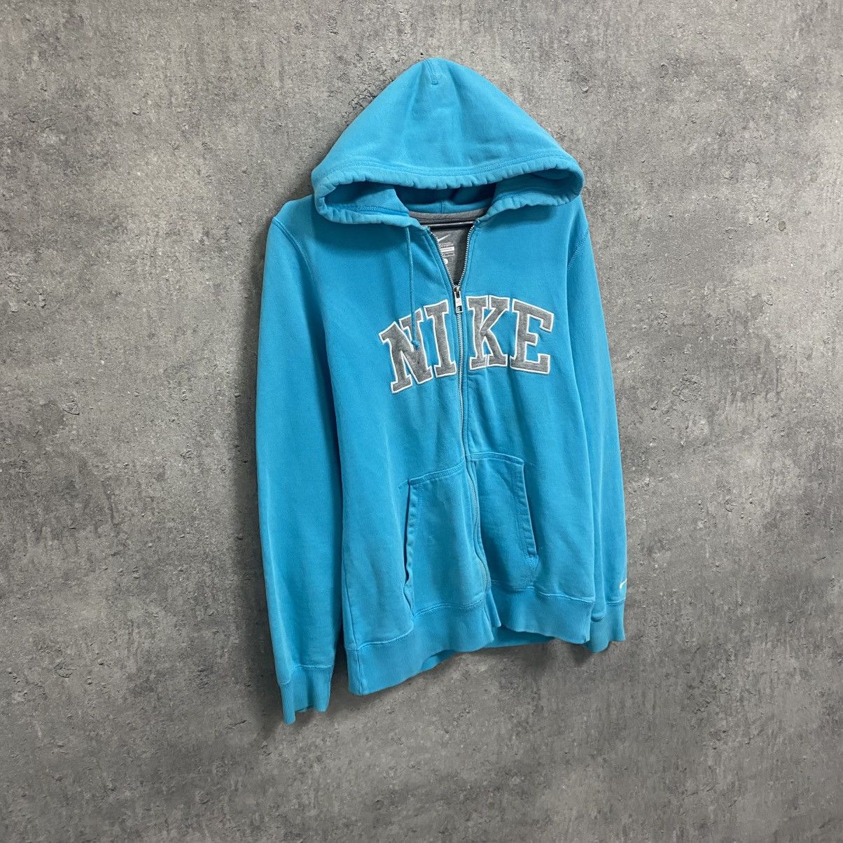 Nike Vintage Nike Zip Hoodie Big Logo Center Swoosh Y2K 90s Size US L / EU 52-54 / 3 - 3 Thumbnail