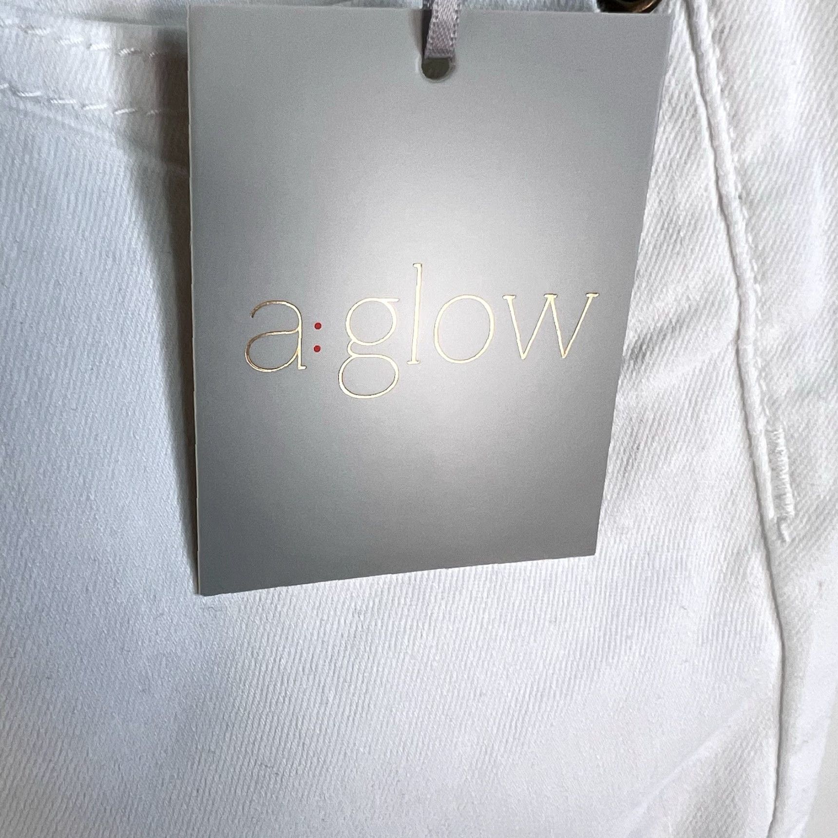 Bell a:glow Maternity Boyfriend Shorts Adult Women White Denim 12 32x5 High Rise Stretch 5-Pocket NWT Size 34" / US 12 / IT 48 - 3 Thumbnail