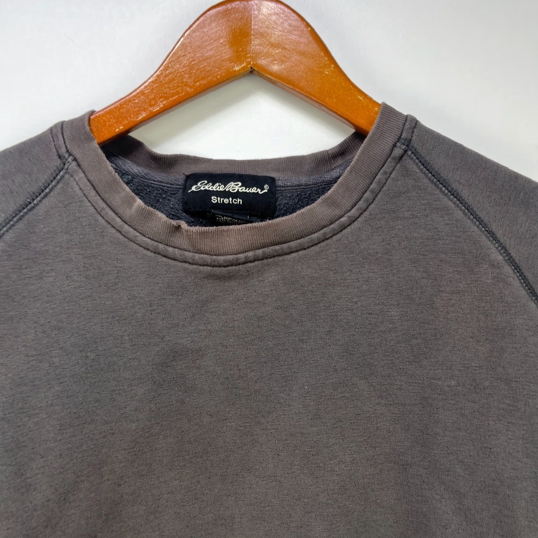 Eddie Bauer VINTAGE Sun Faded Blank Gray Black Raglan Sweatshirt S Gray 90s USA Eddie Bauer Sweatshirt Mens Size US S / EU 44-46 / 1 - 3 Thumbnail