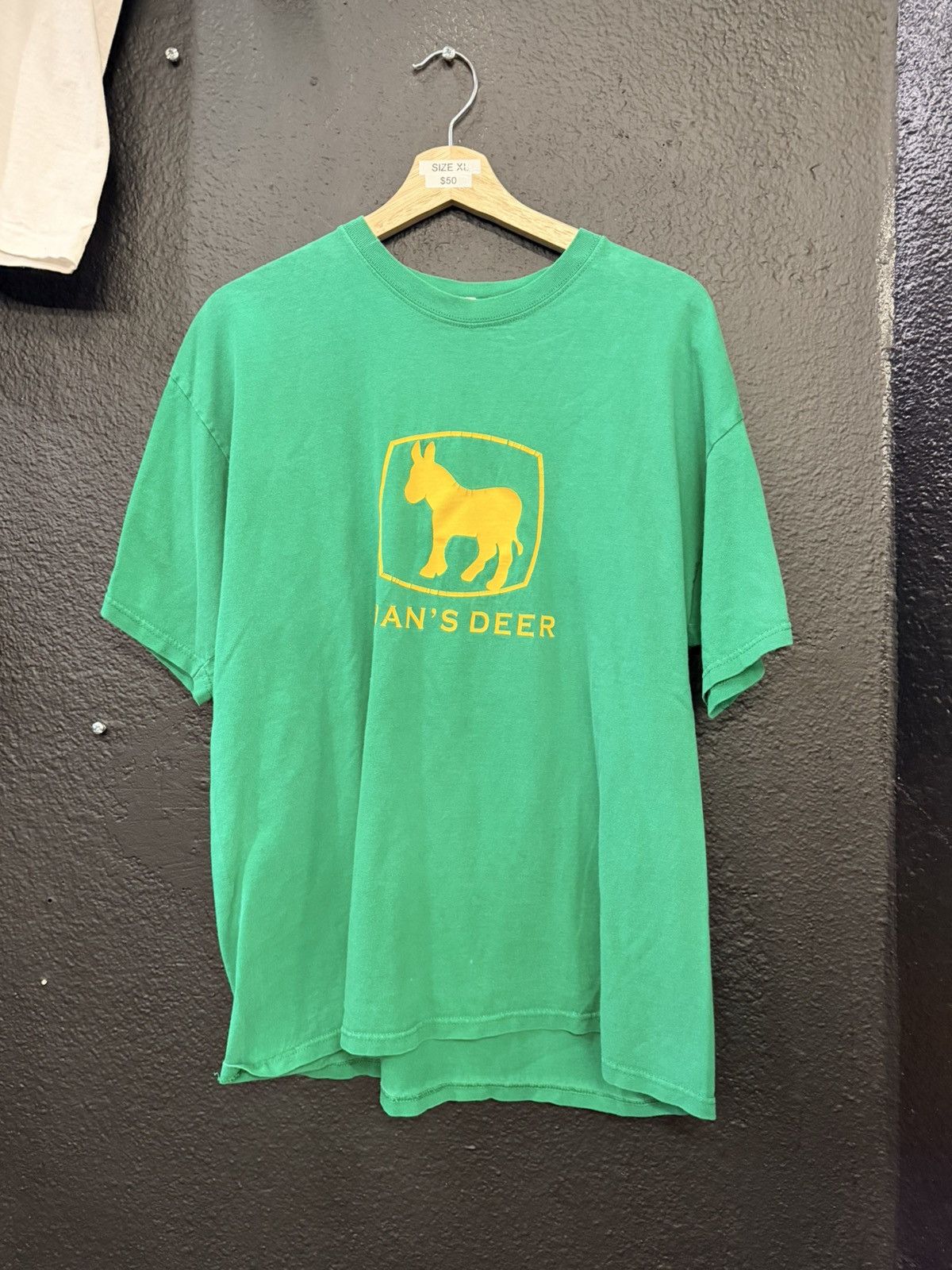 Vintage Vintage Deer T Shirt Size US XL / EU 56 / 4 - 1 Thumbnail