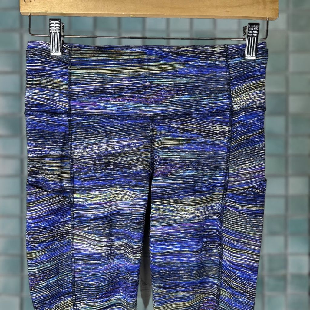Lululemon Fast Free High Rise Crop Leggings Yoga Pants Multicolor Pockets Striped Size 8 Womens Athletic Fitness Gym Running Yoga