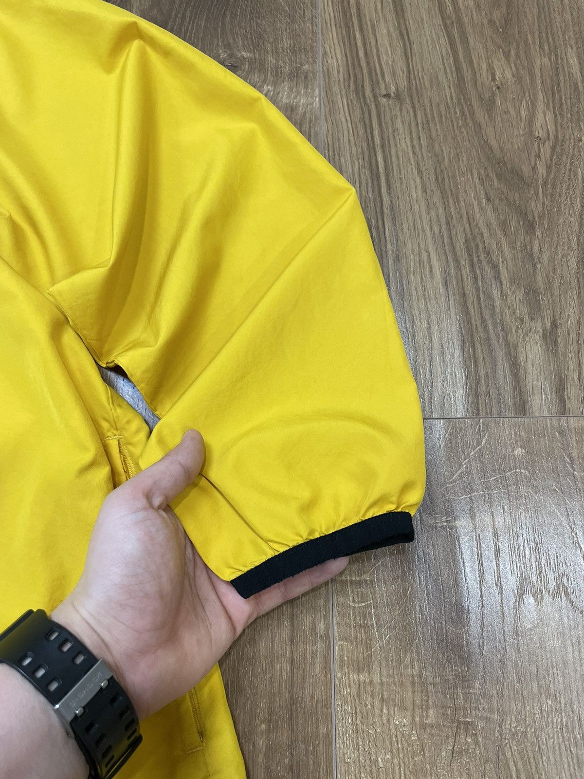 Nike Vintage Nike Y2K Style Hot Yellow Logo Anorak Bomber Jacket Size US L / EU 52-54 / 3 - 8 Thumbnail