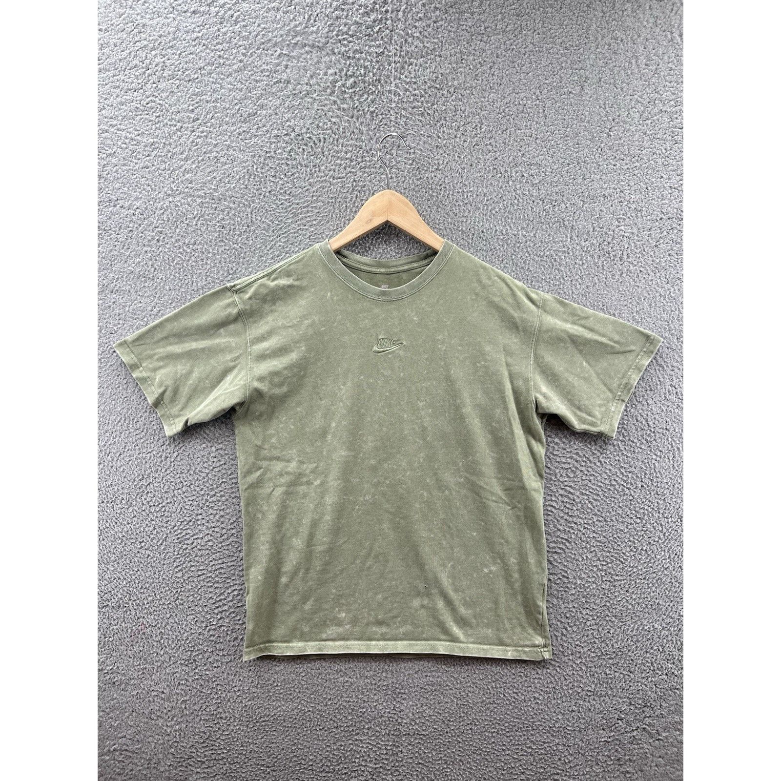 Nike Nike Air MAX 90 Size Small T-Shirt DZ2898-386 Oil Green Size US S / EU 44-46 / 1 - 1 Thumbnail