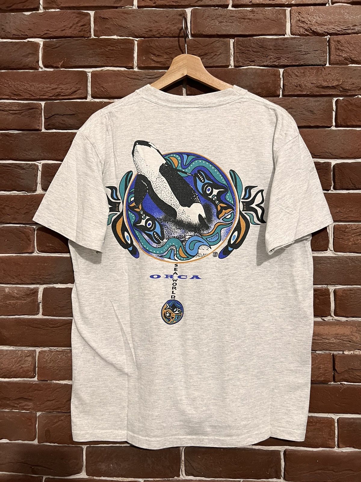 Tultex Vintage 90s Tultex T Shirt Orca Graphic Animal Size L HYPE Size US L / EU 52-54 / 3 - 1 Thumbnail