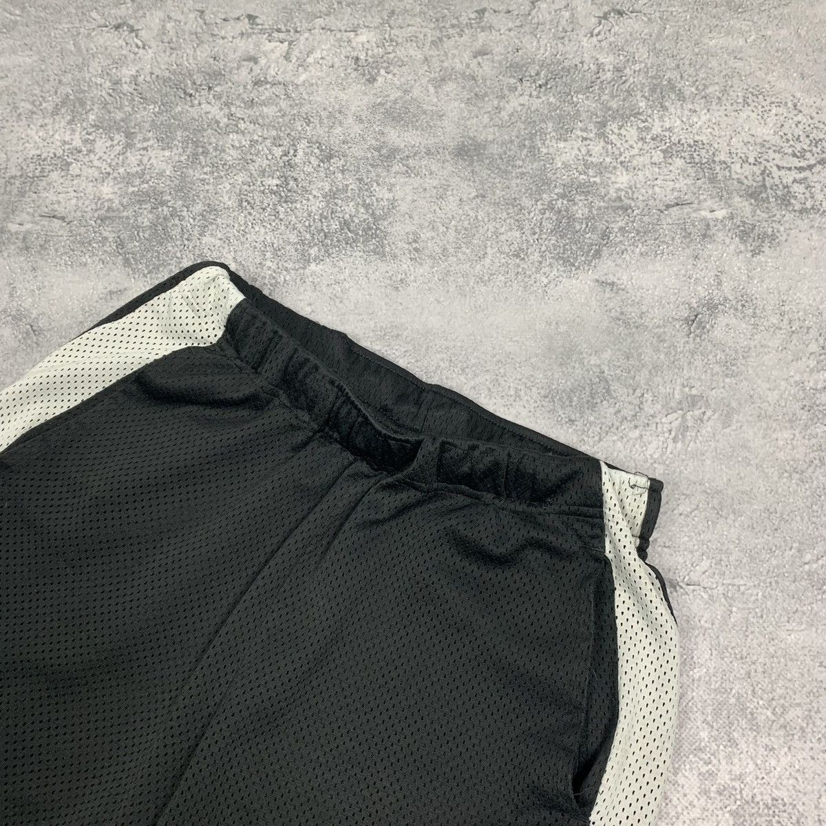 Nike Nike NSW Basketball Black Shorts Men’s Size XL Swoosh Logo Size US 34 / EU 50 - 2 Thumbnail