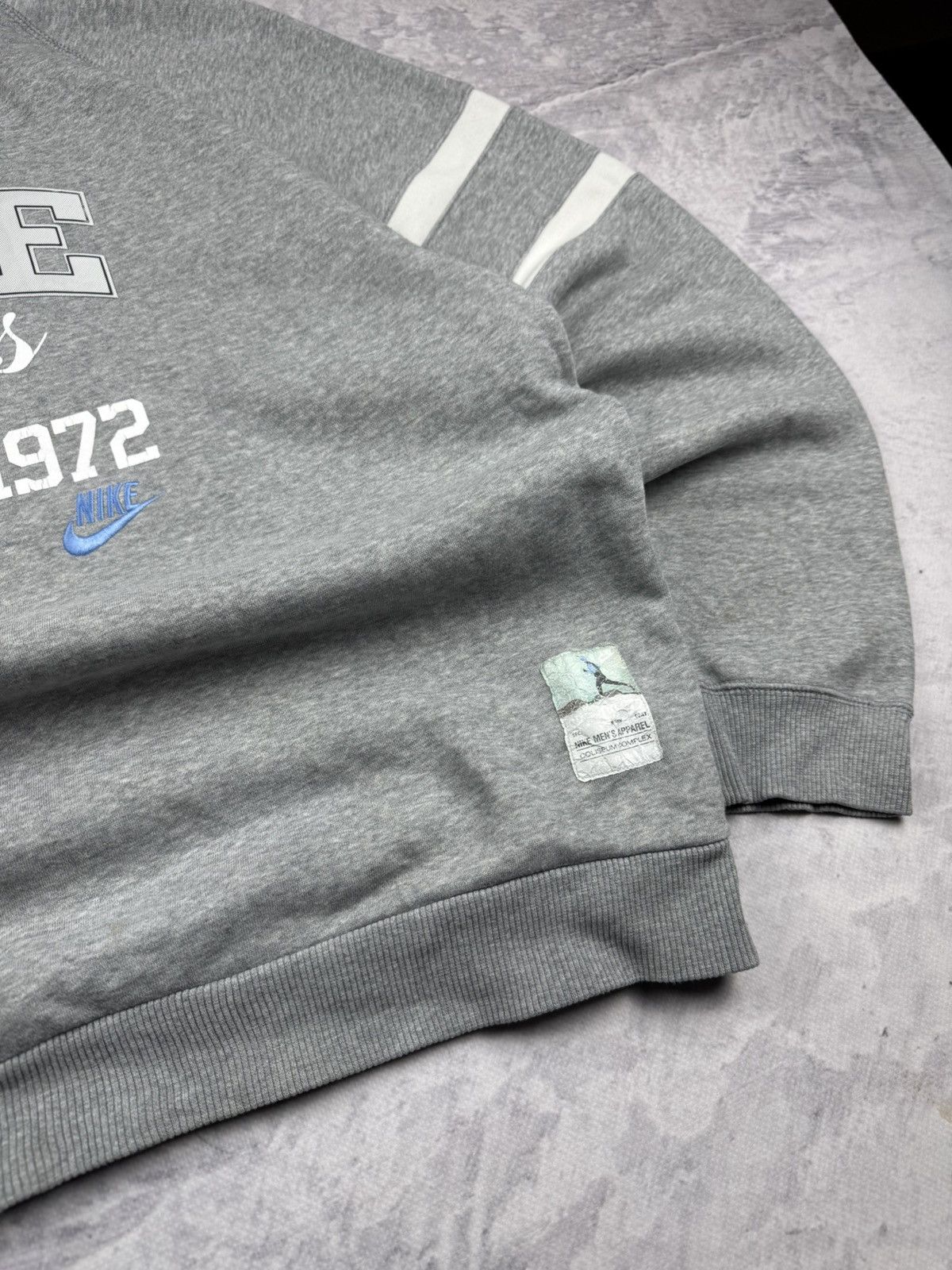 Nike × Vintage NIKE VINTAGE CENTER LOGO OVERSIZE BOXY SWEATSHIRT Size US XL / EU 56 / 4 - 4 Thumbnail
