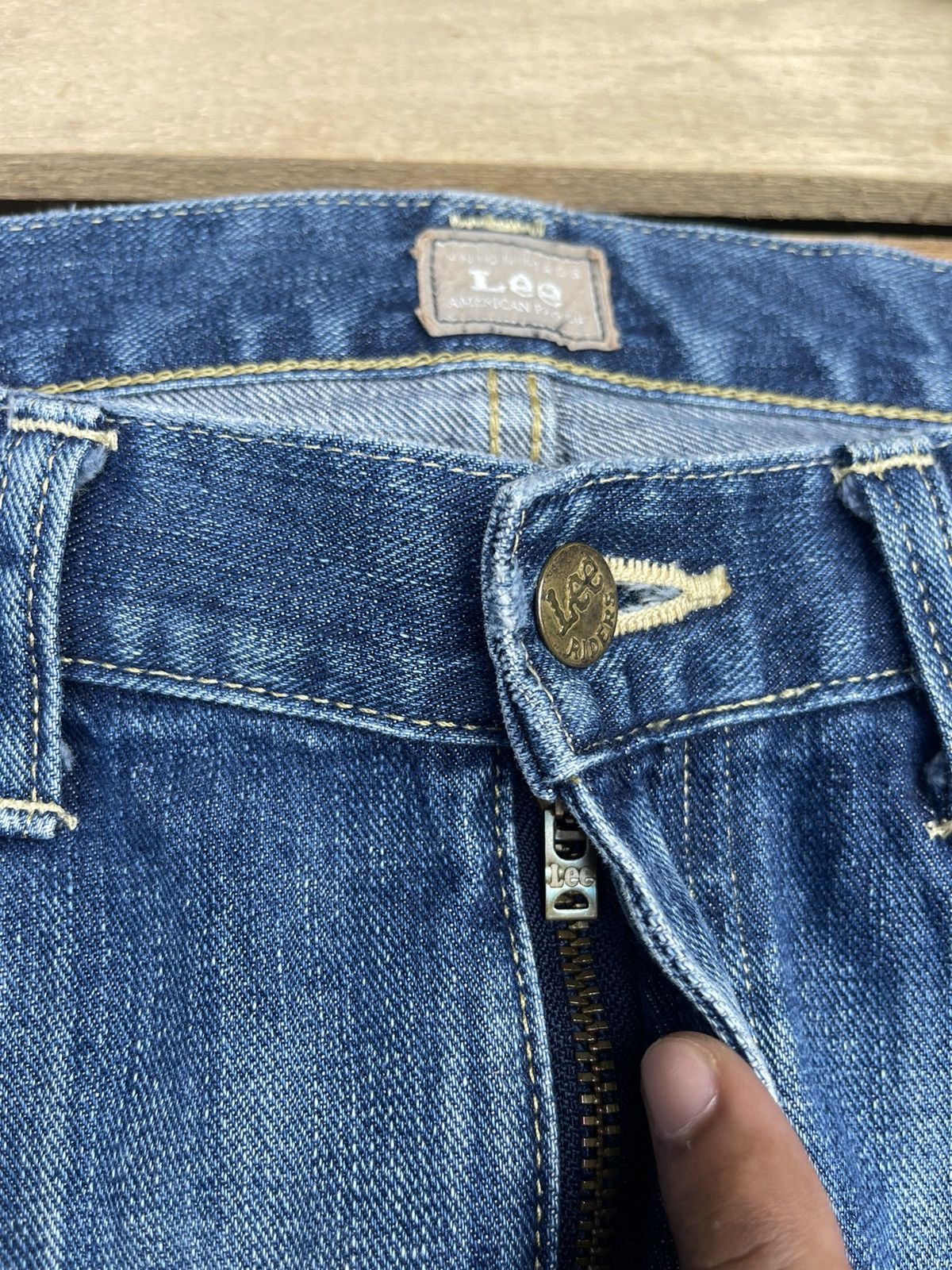 Lee × Vintage Vintage 90s Lee Straight Cut Distressed Jeans Size US 32 / EU 48 - 7 Thumbnail