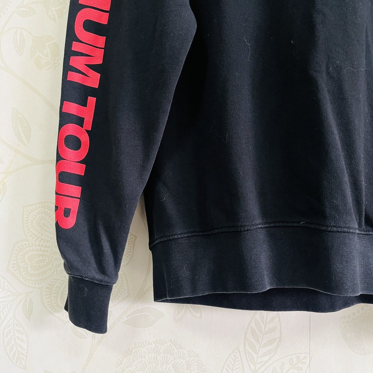Band Tees × Justin Bieber Justin Bieber Crew Team Sweater Stadium Tour 2017 Size US M / EU 48-50 / 2 - 7 Thumbnail