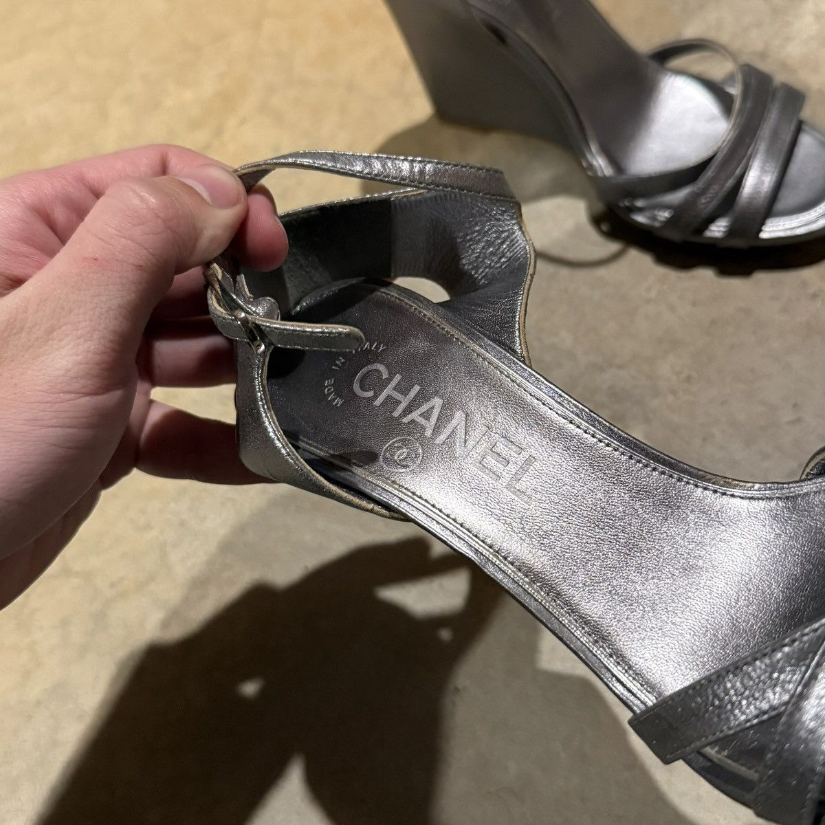 Chanel Chanel Interlocking CC Logo Silver Pearl Wedge Sandals EU 36 Size US 6 / IT 36 - 14 Thumbnail