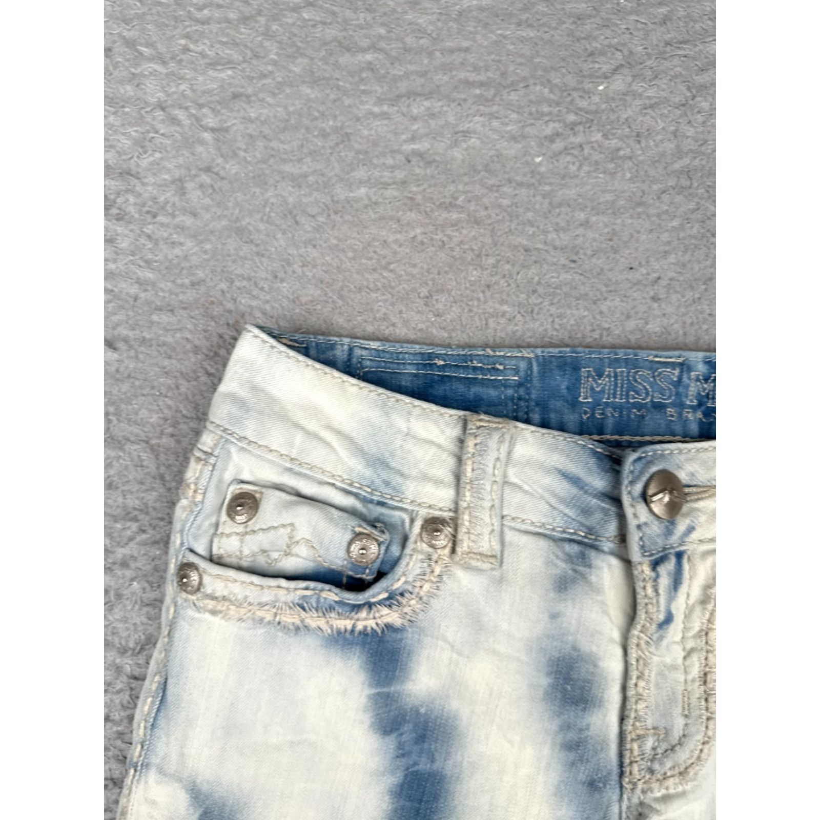 Miss Me Miss Me Bermuda Shorts Womens 27 Blue Denim Distressed Cutoff Contrast Embroidered Button 5-Pocket Design Size 27" / US 4 / IT 40 - 4 Thumbnail