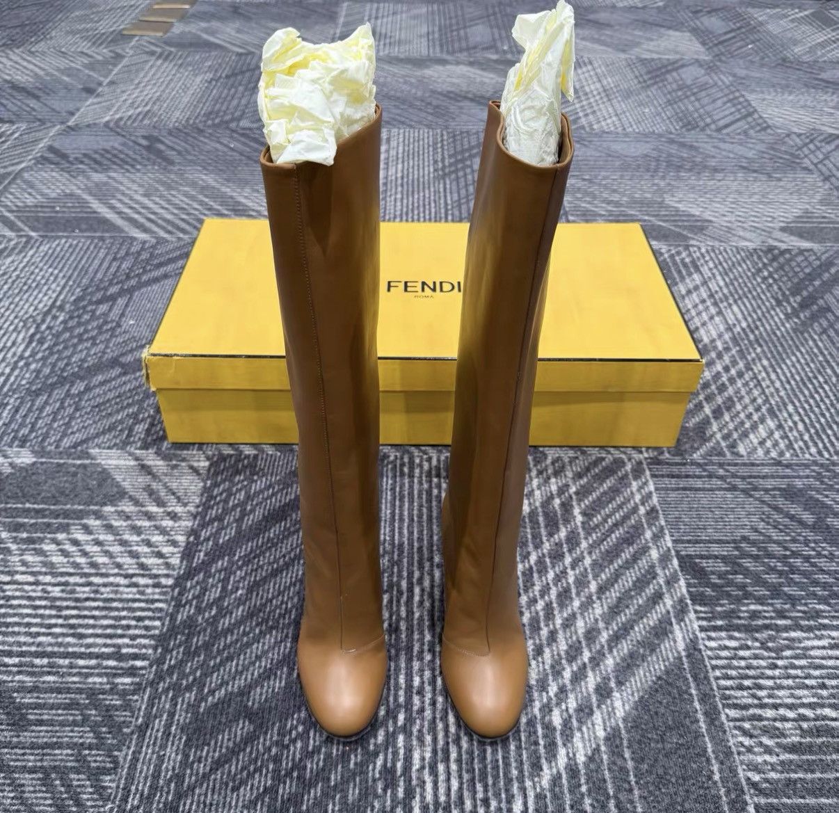Fendi FENDI Karligraphy Leather Round-Toe Knee-High Boots J42 Size US 5 / IT 35 - 2 Thumbnail