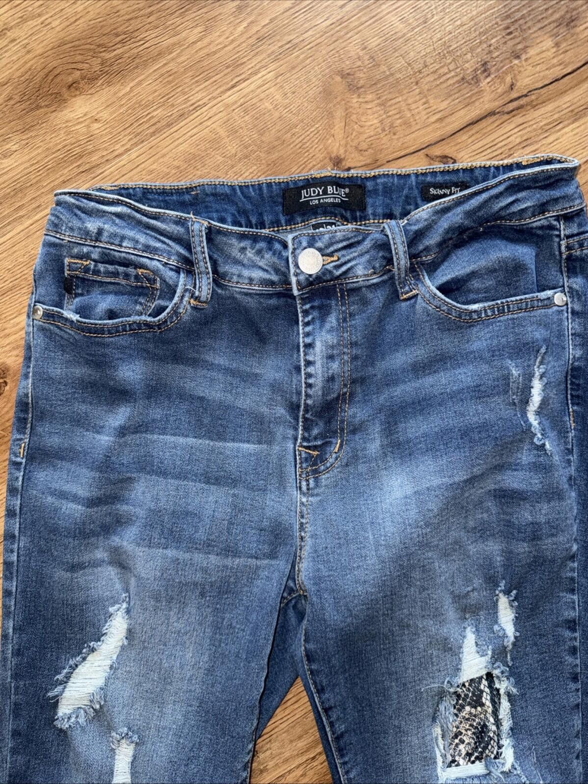 Other JUDY BLUE Mid Rise Distressed Snake Print Skinny Fit Jeans Size 31" - 5 Thumbnail