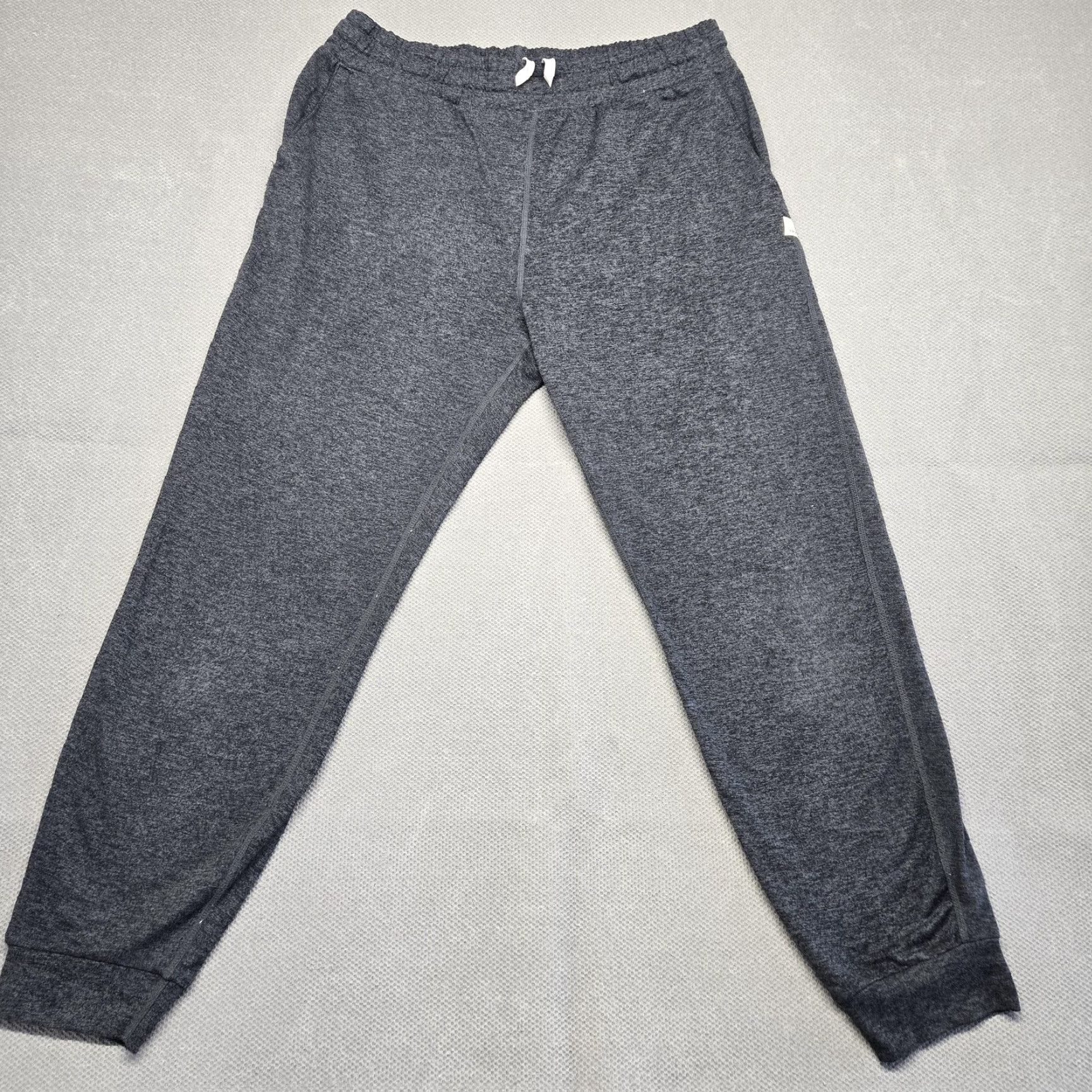 Vuori Vuori Jogger Pants Mens Medium Gray Fleece Elastic Waist Pockets Stretch Tapered Leg Gr ay Size US 31 - 2 Thumbnail