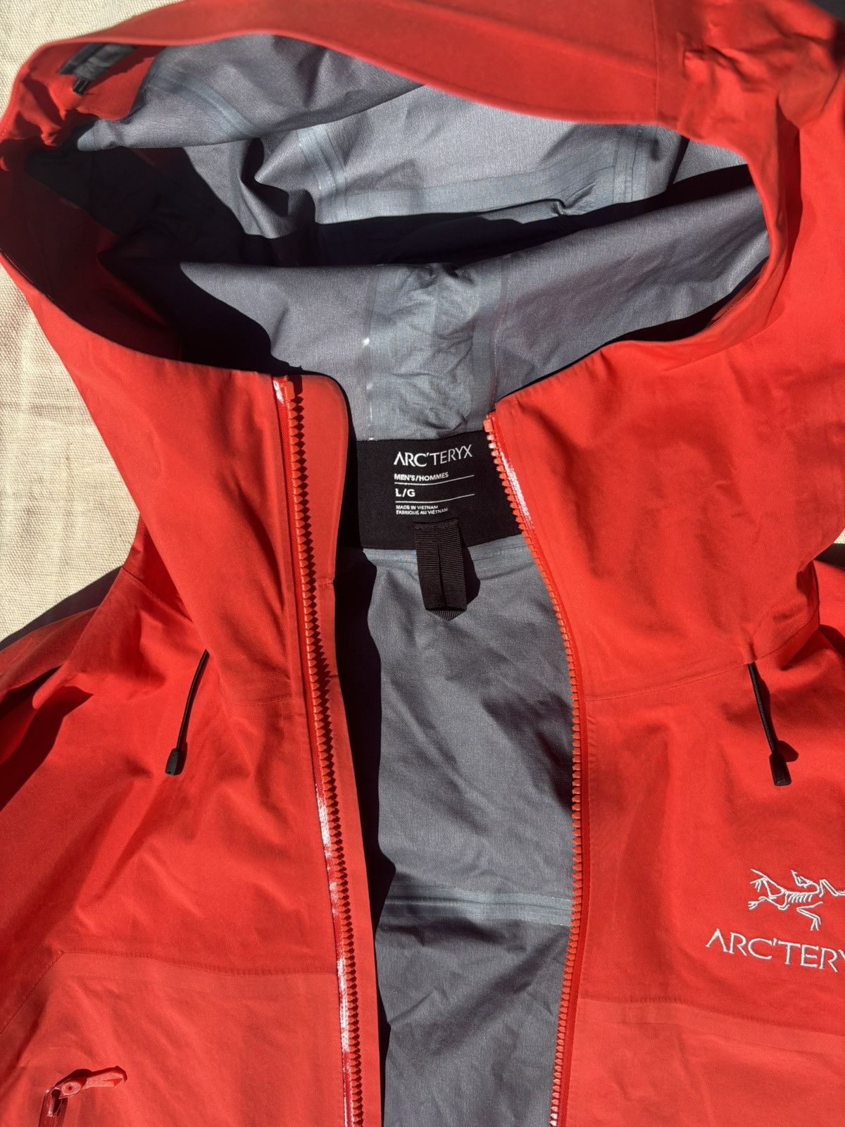 Arc'teryx Beta AR Size US L / EU 52-54 / 3 - 6 Thumbnail