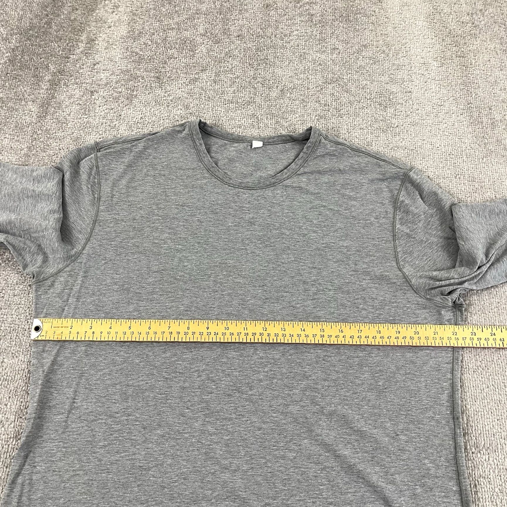 Lululemon LULULEMON Shirt Mens Large Gray Everyday Basic Tee Long Sleeve Stretch Athletic Size US L / EU 52-54 / 3 - 5 Thumbnail