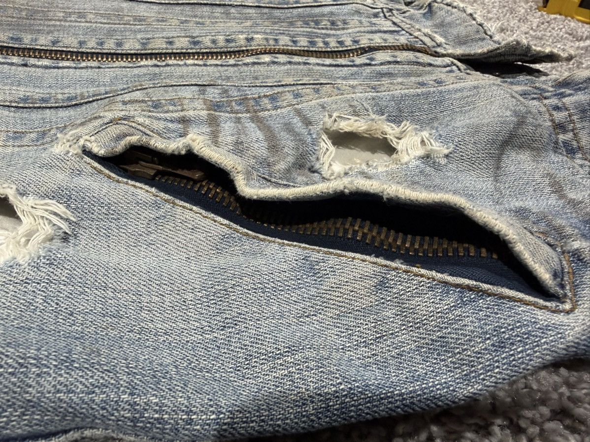 Dolce & Gabbana 2000’s Dolce & Gabbana distressed denim jacket G8090 Size US S / EU 44-46 / 1 - 6 Thumbnail