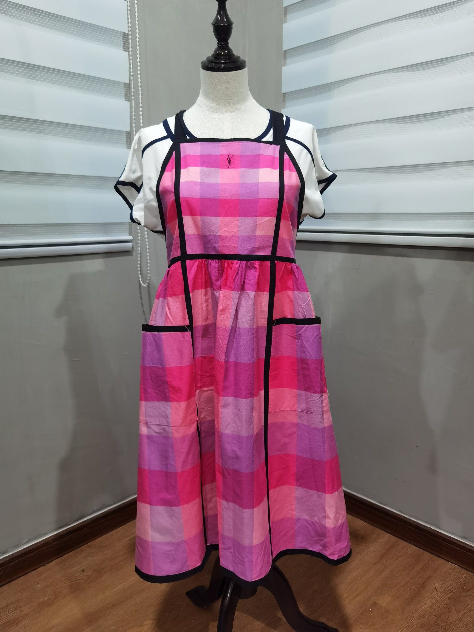 Yves Saint Laurent YSL yves saint Lauren tabliers apron XS to M 1862 Size S / US 4 / IT 40 - 1 Thumbnail