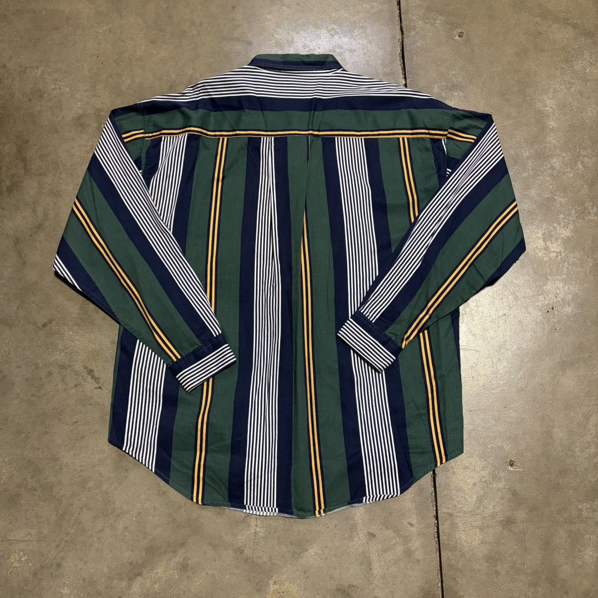 Guess Vintage Guess Button Up Polo Shirt Striped Crest Logo Preppy Size US XL / EU 56 / 4 - 7 Thumbnail