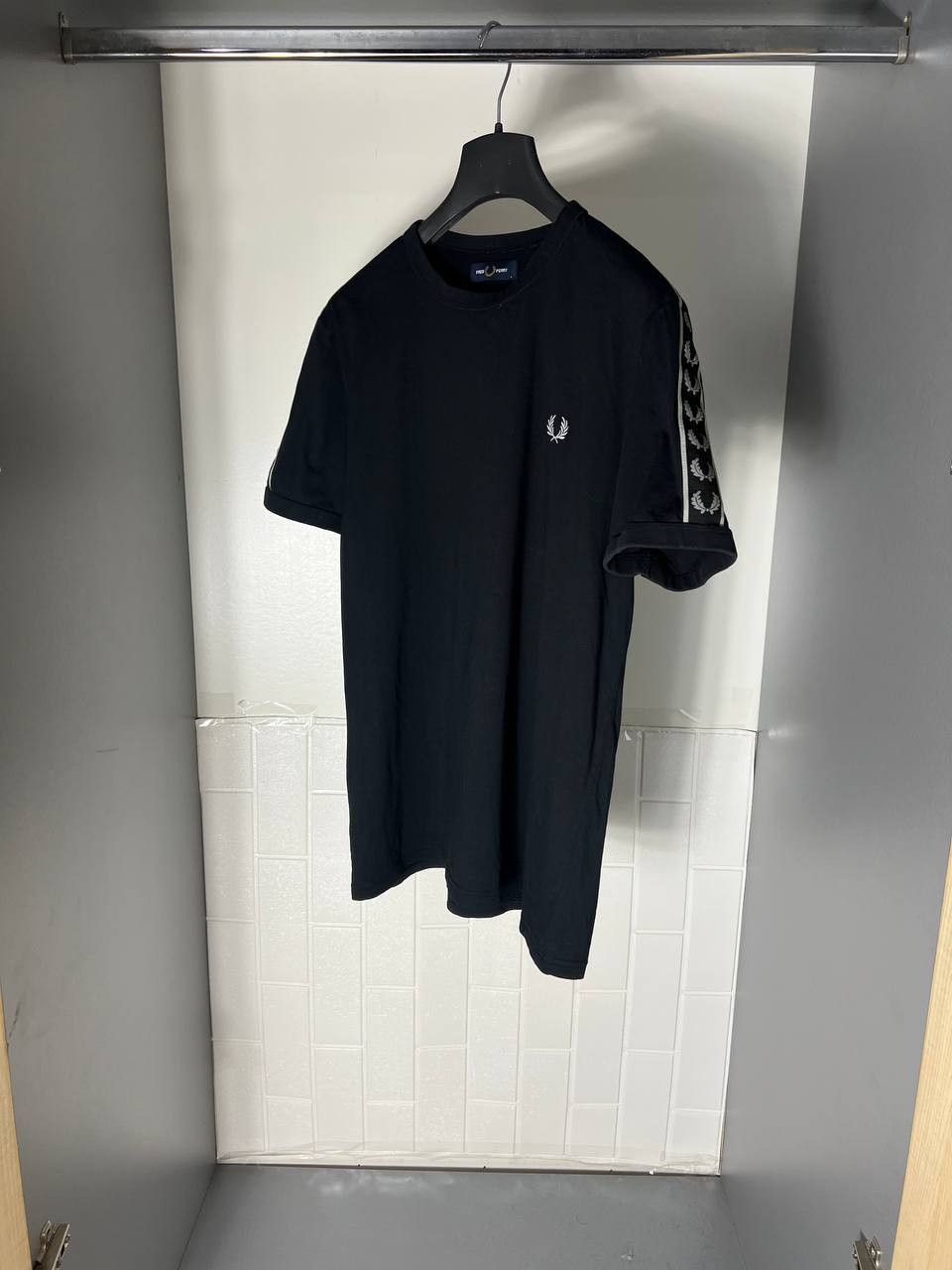 Fred Perry VINTAGE FRED PERRY CLASSIC MONOGRAM DESIGNER T-SHIRT CASUAL Size US L / EU 52-54 / 3 - 3 Thumbnail